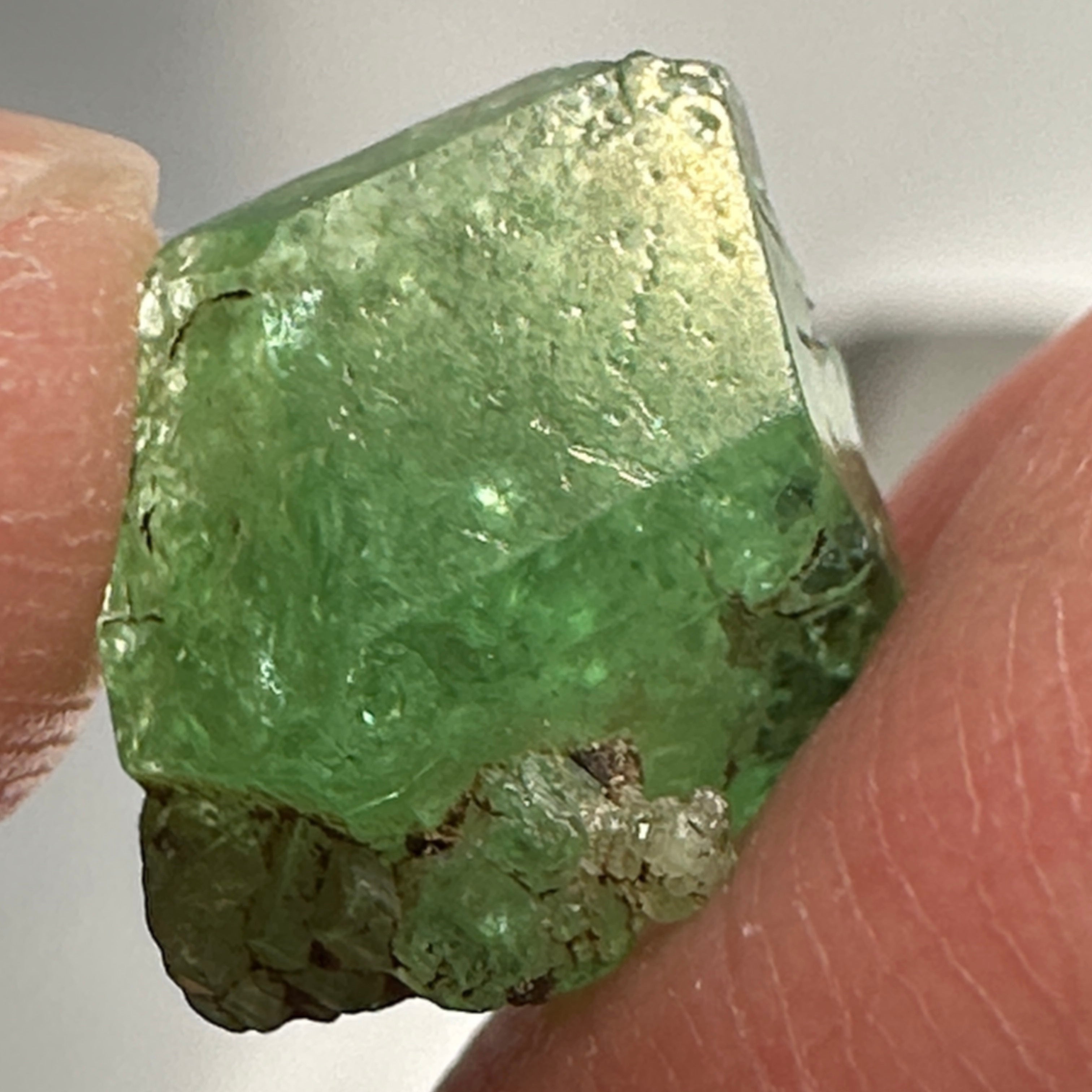 Tsavorite Crystal, 7.28ct, Merelani. Tanzania, Untreated Unheated