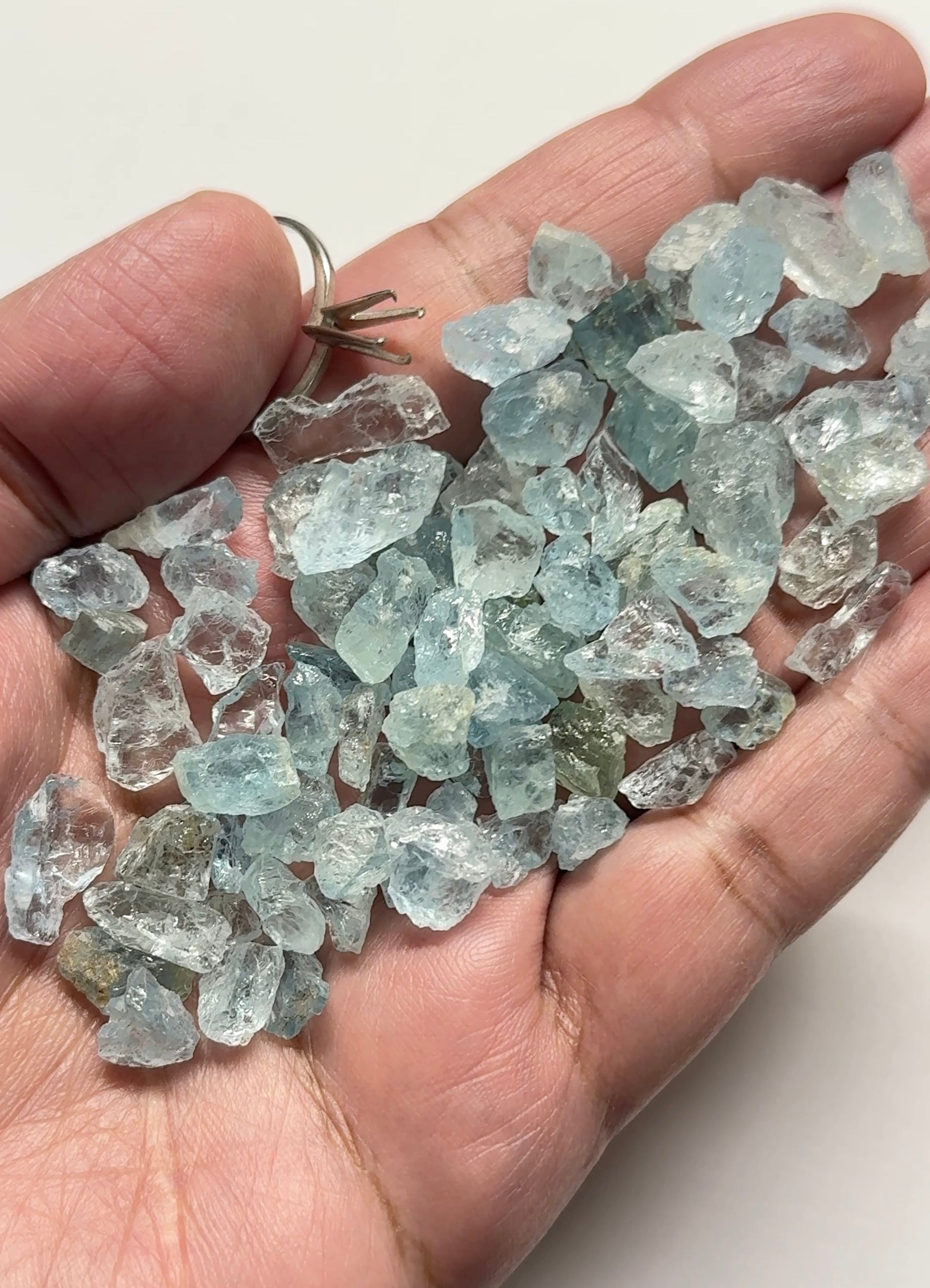 Aquamarine Cab / Specimen Grade, Tanzania, blind pour, price per stone