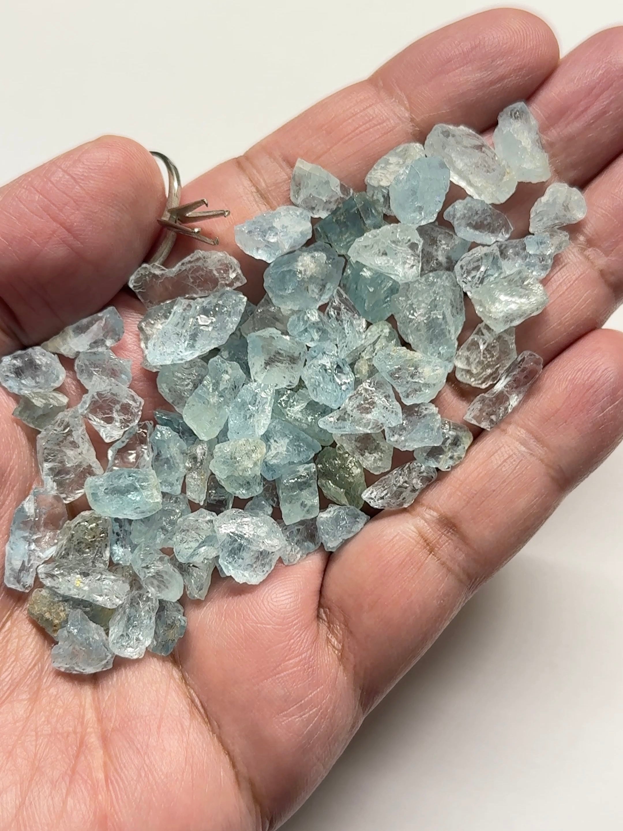 Aquamarine Cab / Specimen Grade, Tanzania, blind pour, price per stone