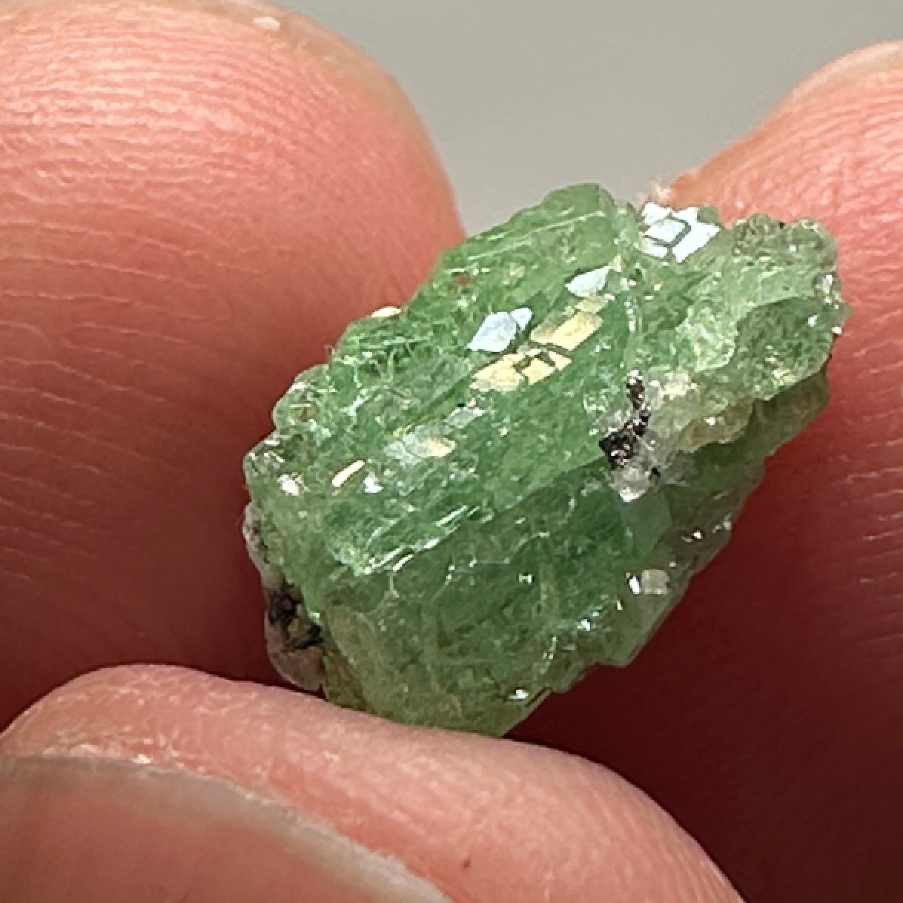 Tsavorite Crystal, 3.89ct, Merelani. Tanzania, Untreated Unheated