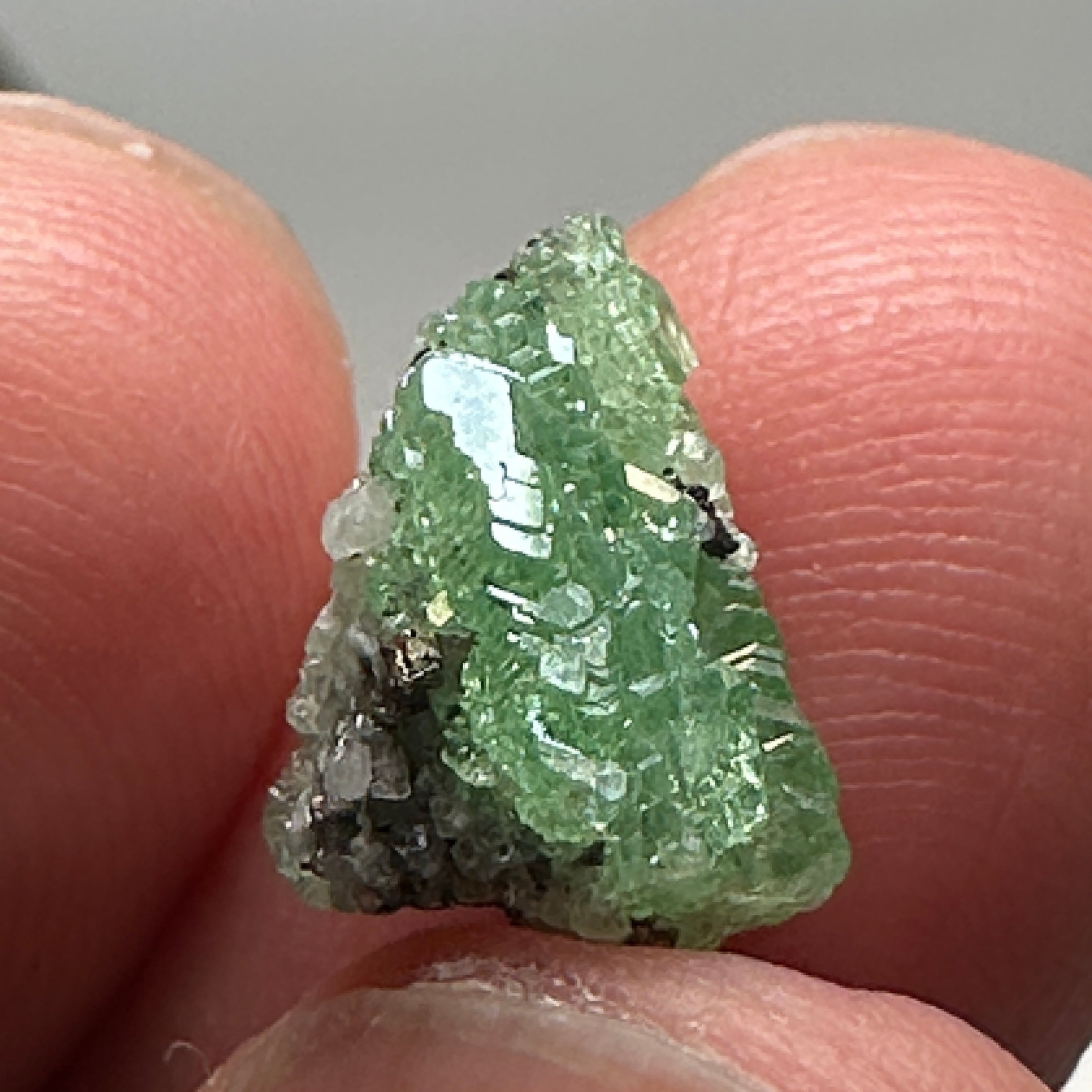 Tsavorite Crystal, 3.89ct, Merelani. Tanzania, Untreated Unheated