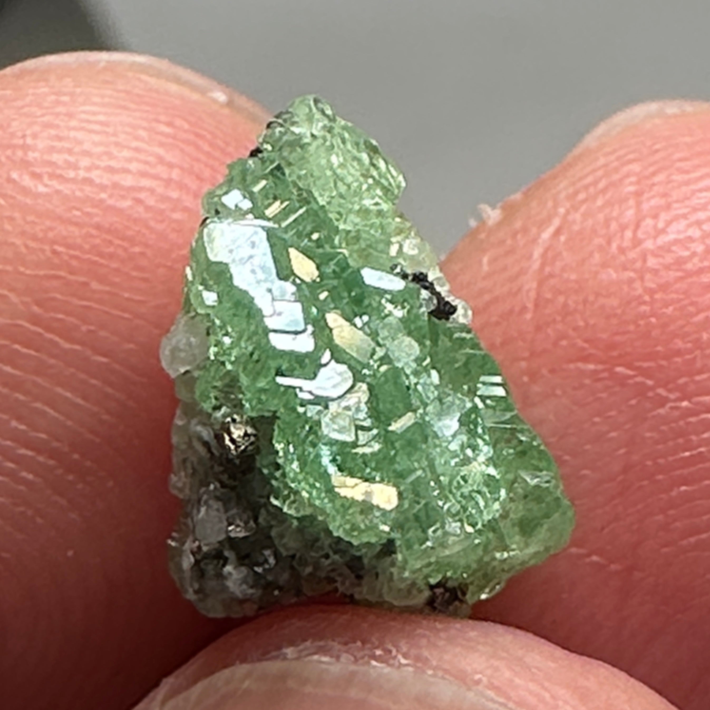 Tsavorite Crystal, 3.89ct, Merelani. Tanzania, Untreated Unheated