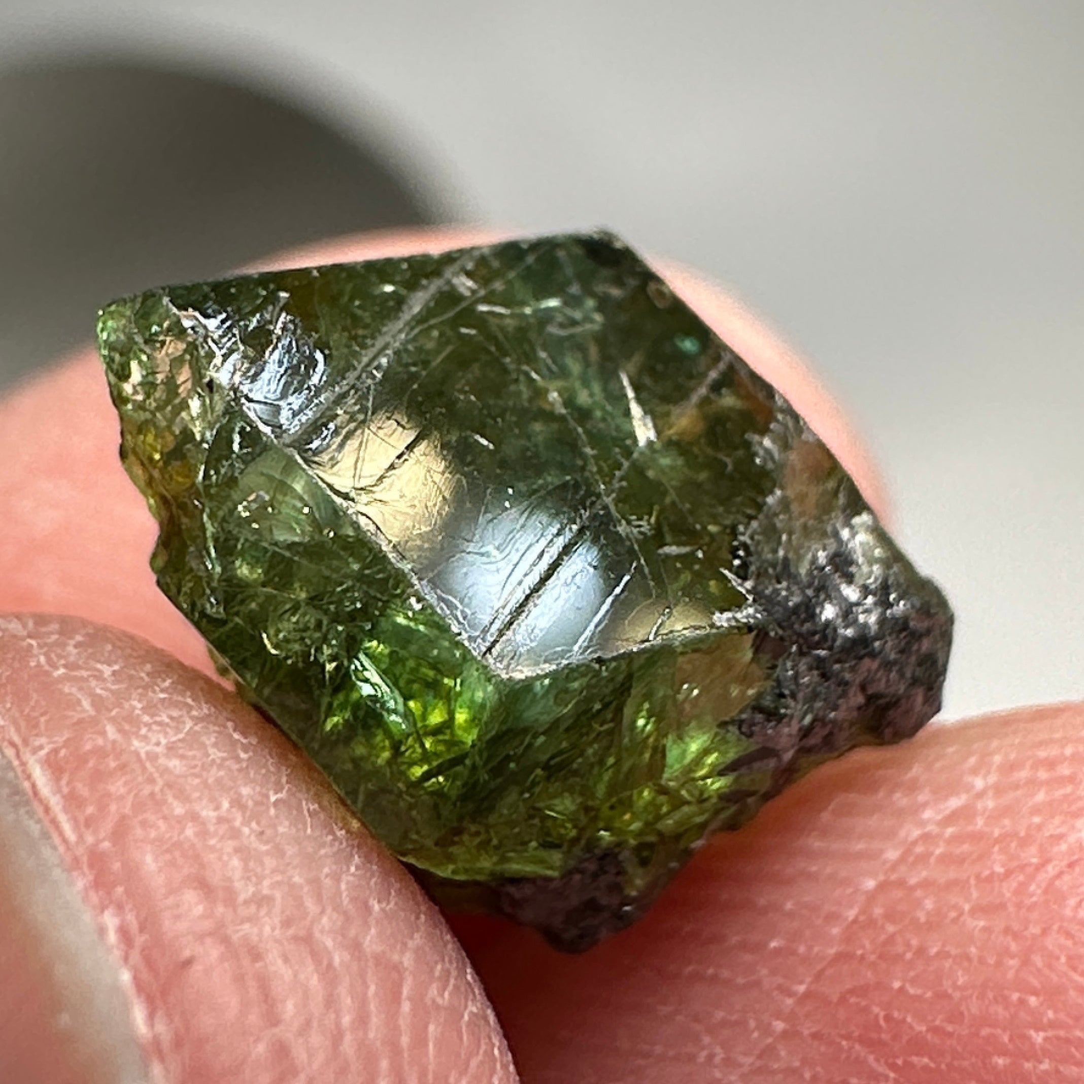 Tsavorite Crystal, 6.03ct, Merelani. Tanzania, Untreated Unheated