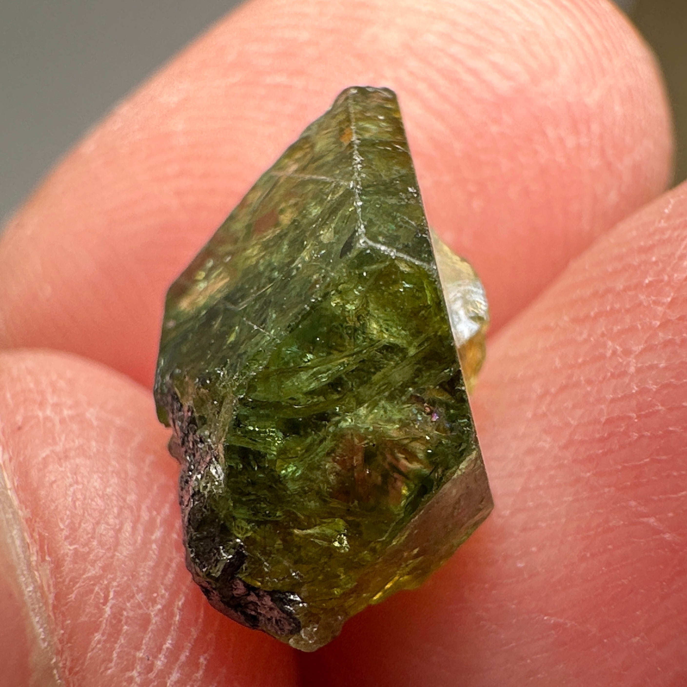 Tsavorite Crystal, 6.03ct, Merelani. Tanzania, Untreated Unheated