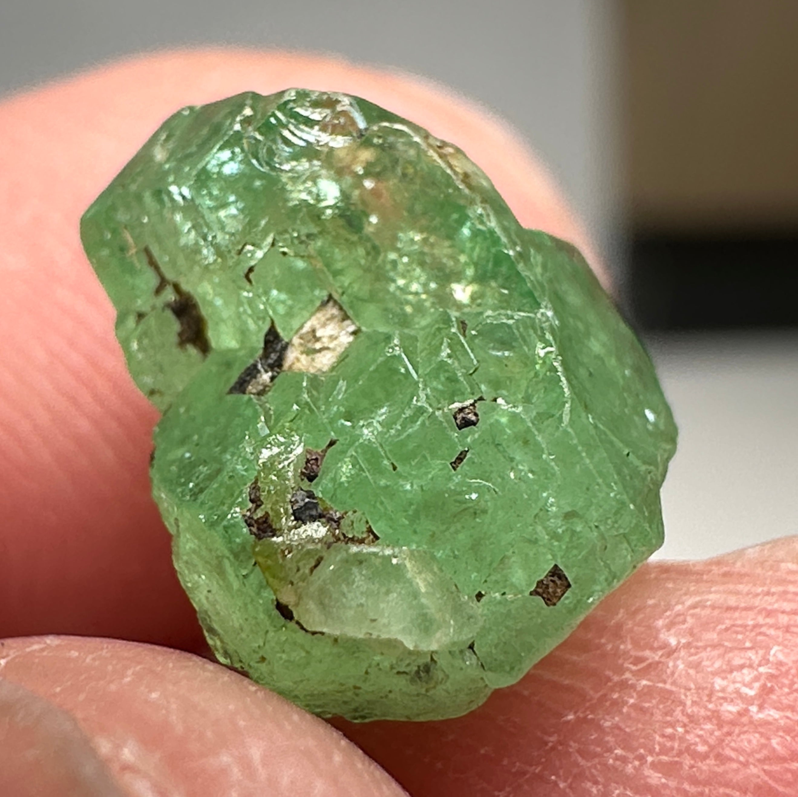 Tsavorite Crystal, 5.84ct, Merelani. Tanzania, Untreated Unheated