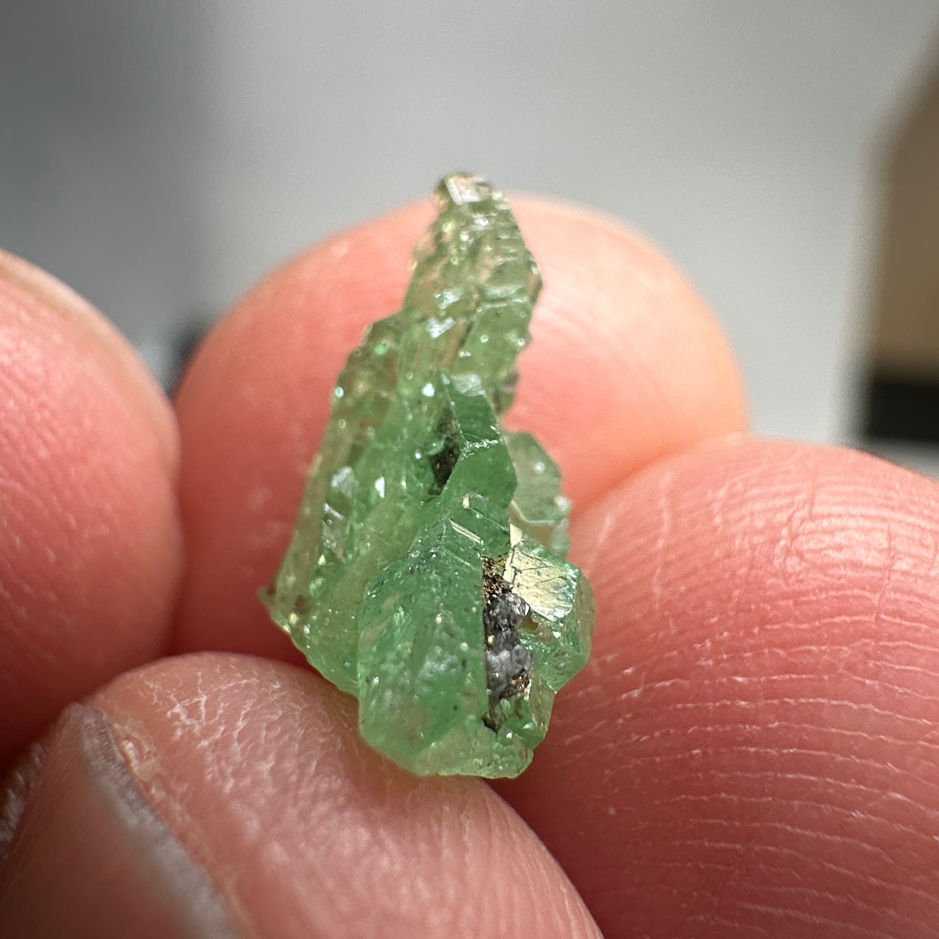 Tsavorite Crystal, 2.81ct, Merelani. Tanzania, Untreated Unheated