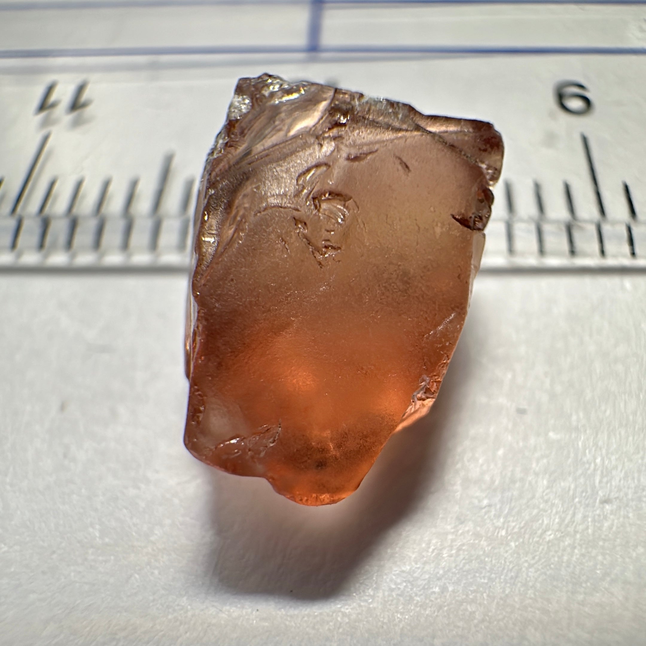 Peach Malaya Garnet, 5.10ct, vvs with very slight silk, slightly flattish shape, see pictures, Unheated Untreated, Umba Valley Tanzania