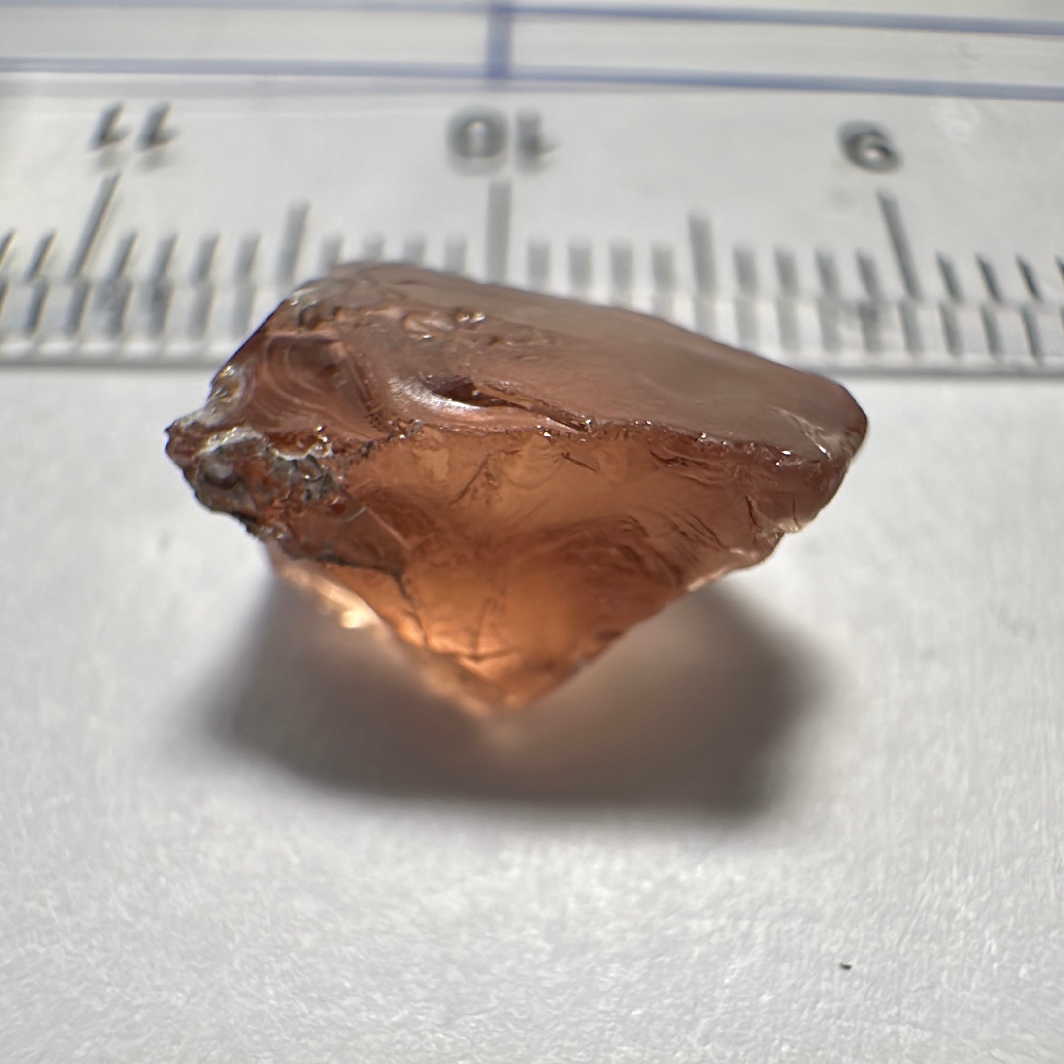 Peach Malaya Garnet, 5.10ct, vvs with very slight silk, slightly flattish shape, see pictures, Unheated Untreated, Umba Valley Tanzania