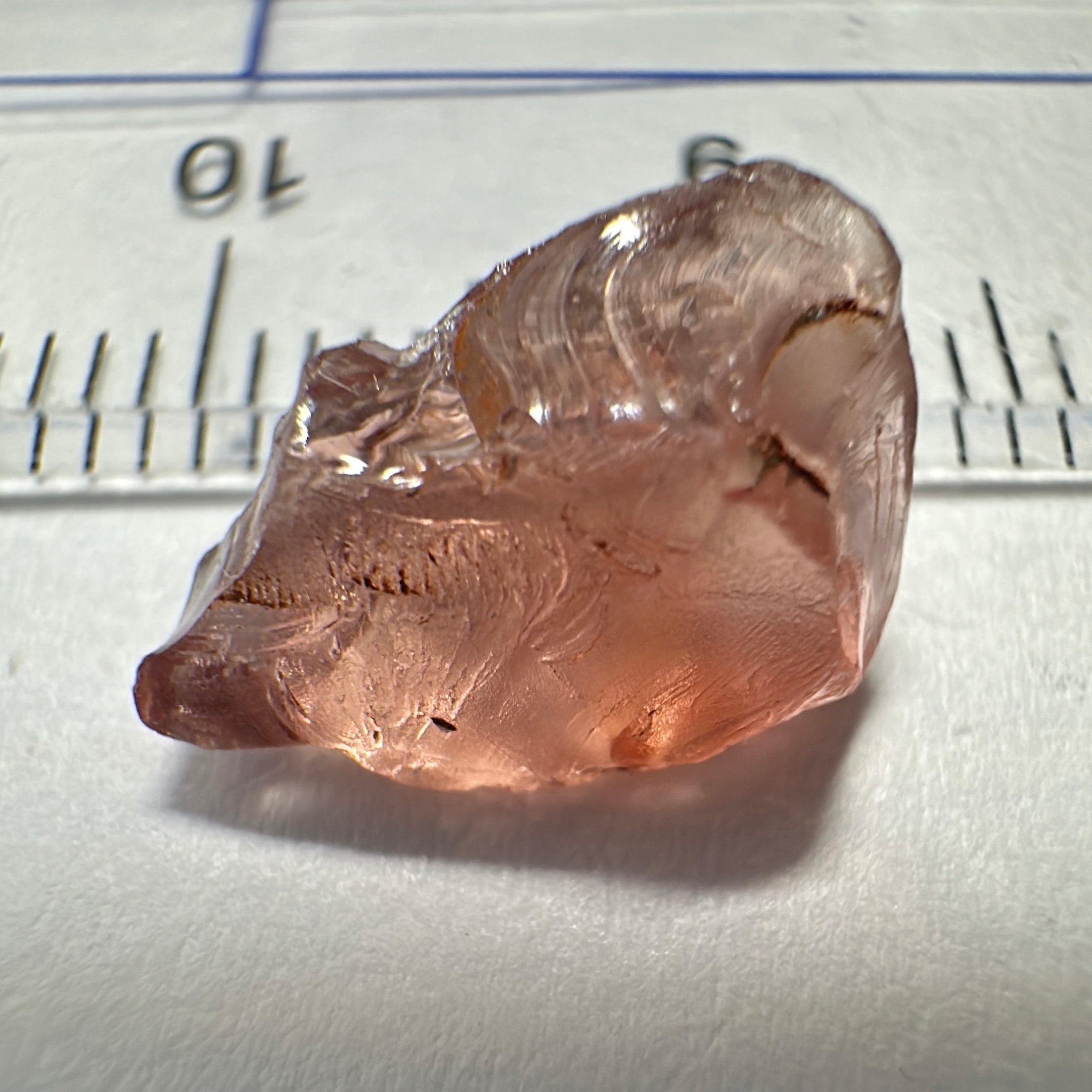 Peach Malaya Garnet, 4.30ct, vvs with challenging shape, see pictures, Unheated Untreated, Umba Valley Tanzania