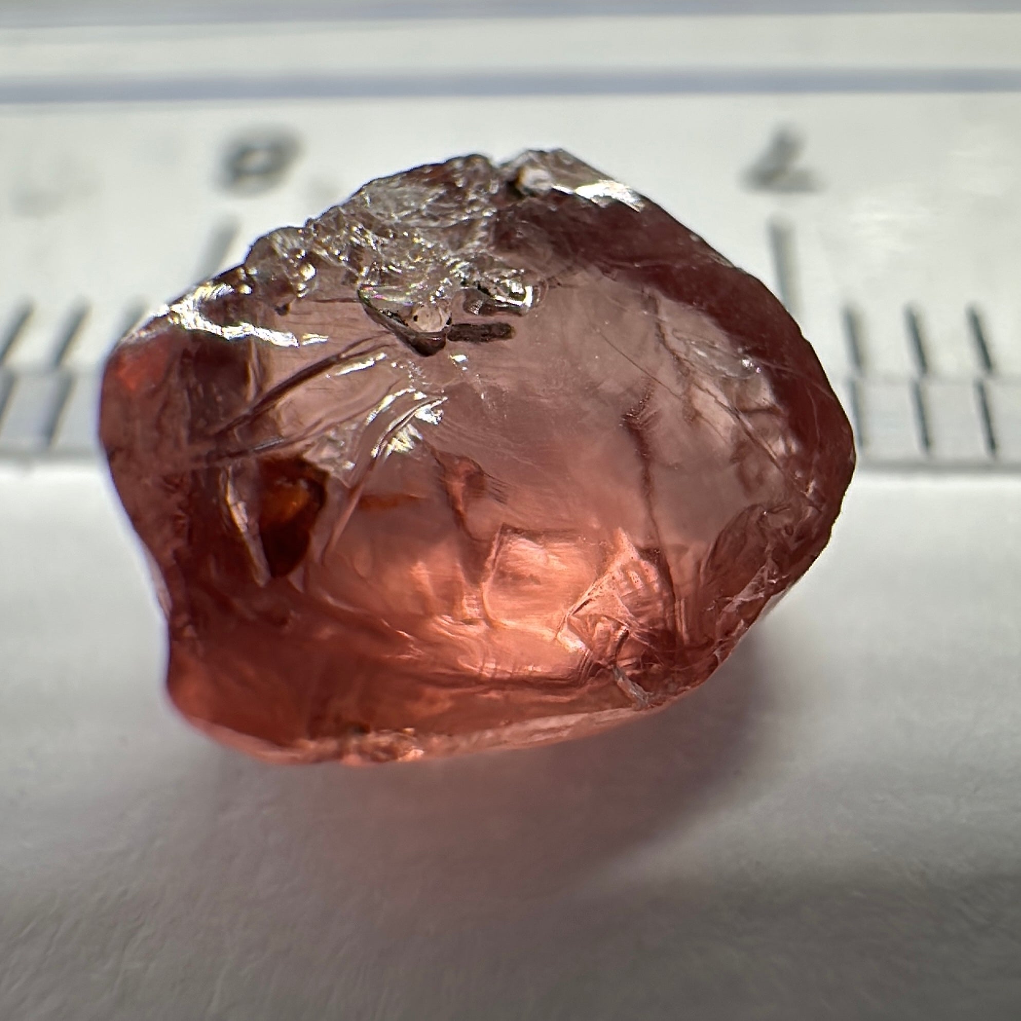 Peach Malaya Garnet, 3.95ct, vvs-if, Unheated Untreated, Umba Valley Tanzania