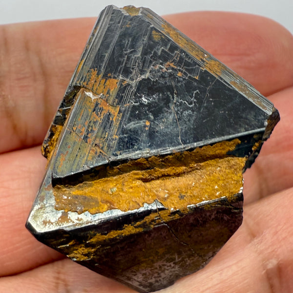 Magnetite Crystal, Merelani, same mining pit as Tanzanite, comes out with Tanzanite, Tanzania, Untreated Unheated. 43.80gm 26.8 x 28.4 x 29.1mm