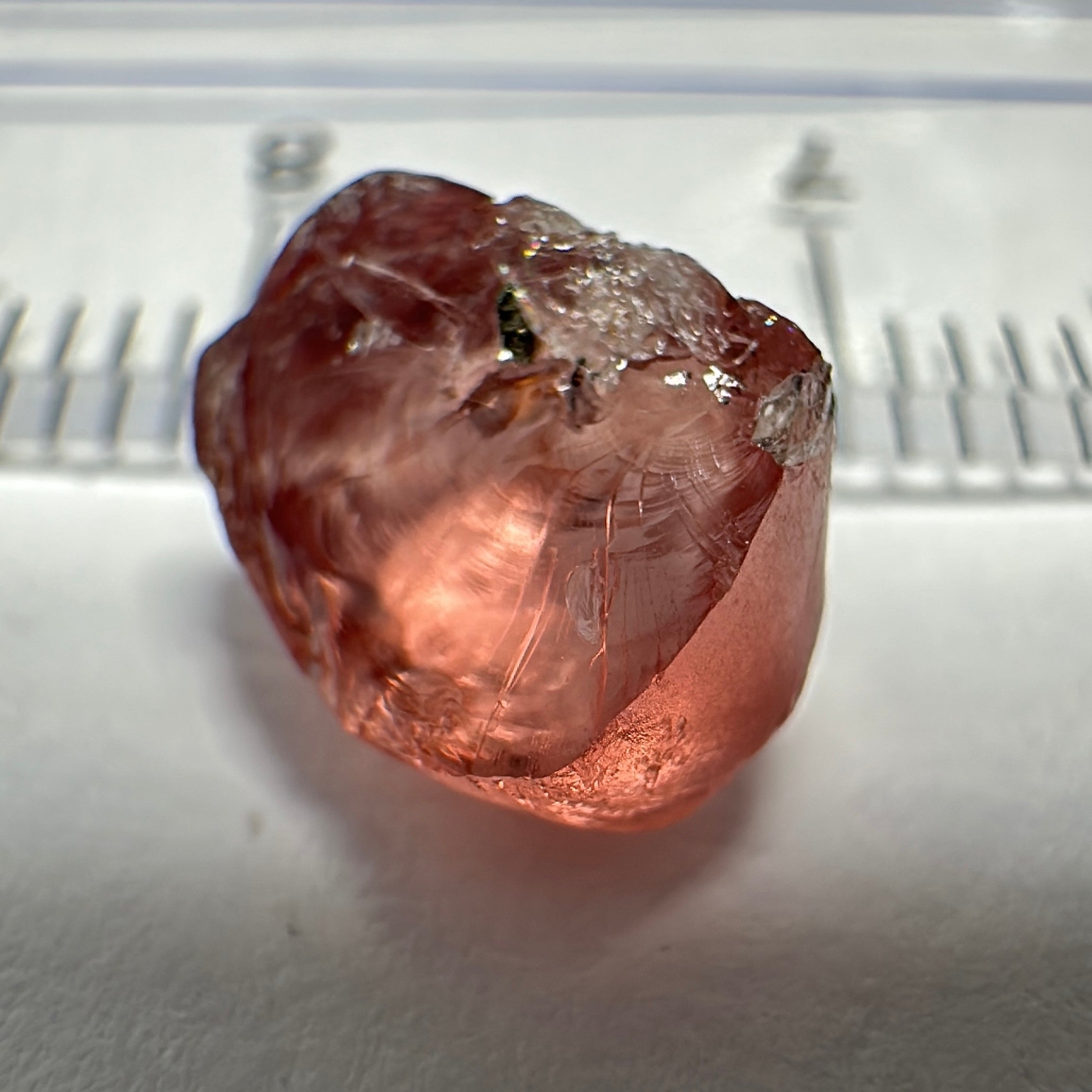 Peach Malaya Garnet, 3.95ct, vvs-if, Unheated Untreated, Umba Valley Tanzania