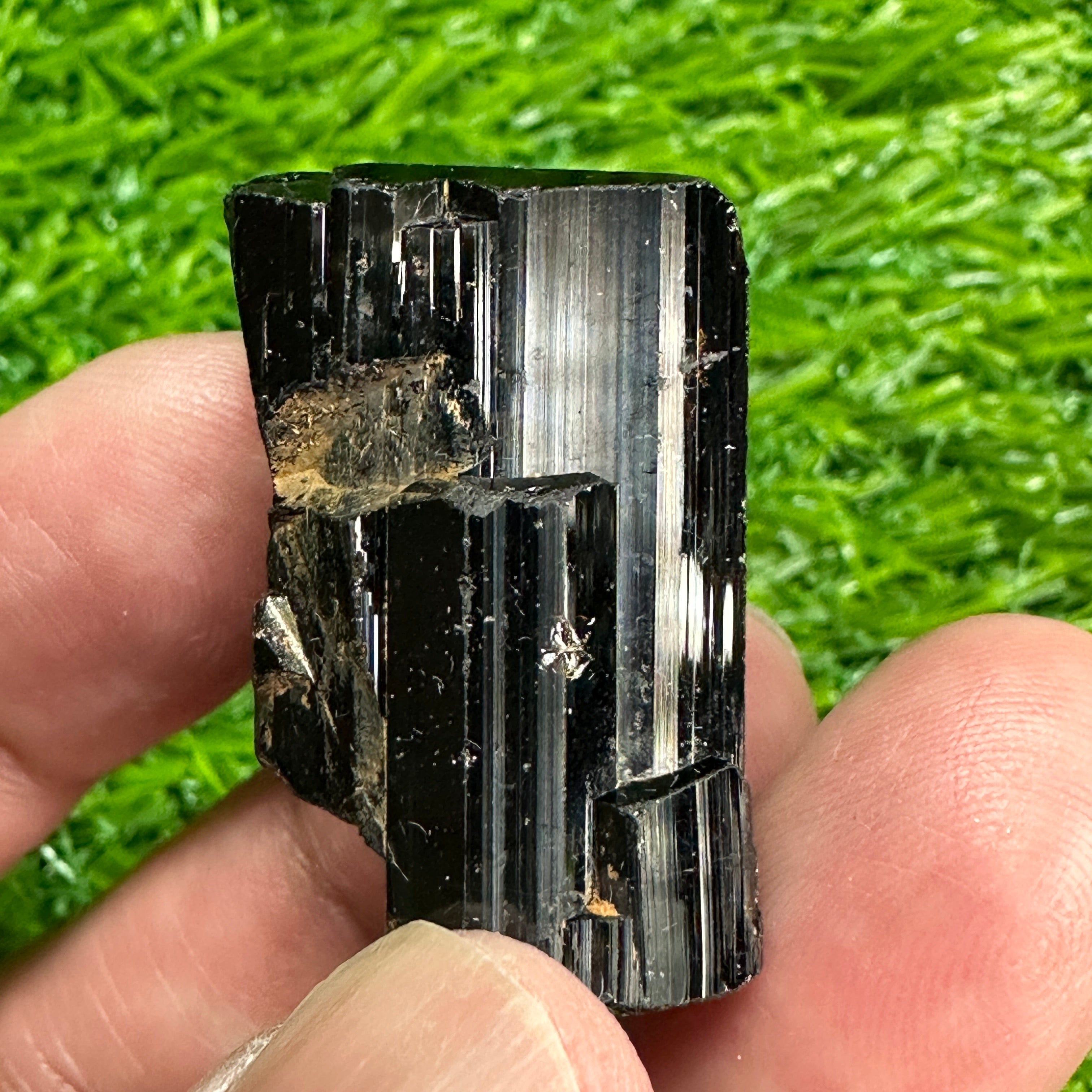 Black Tourmaline Crystal, 25gm, Tanzania, Untreated Unheated