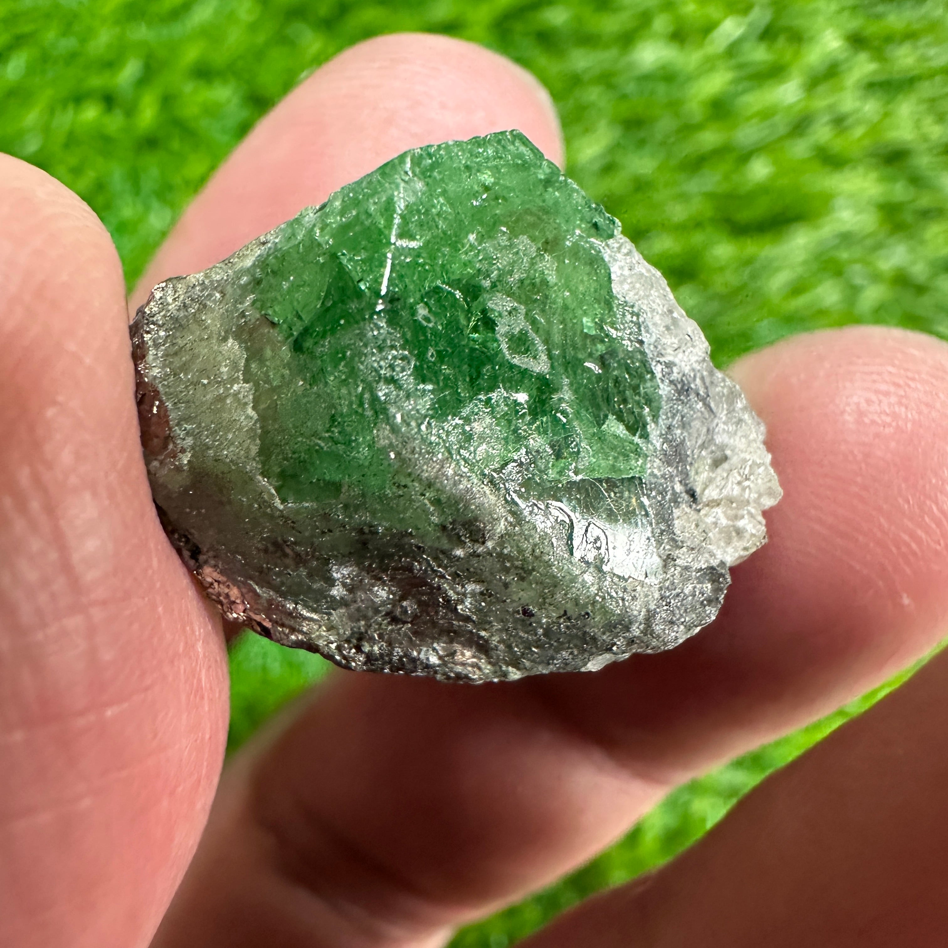 Tsavorite Garnet Crystal on Matrix, 13.90gm, Merelani, Tanzania, Untreated Unheated