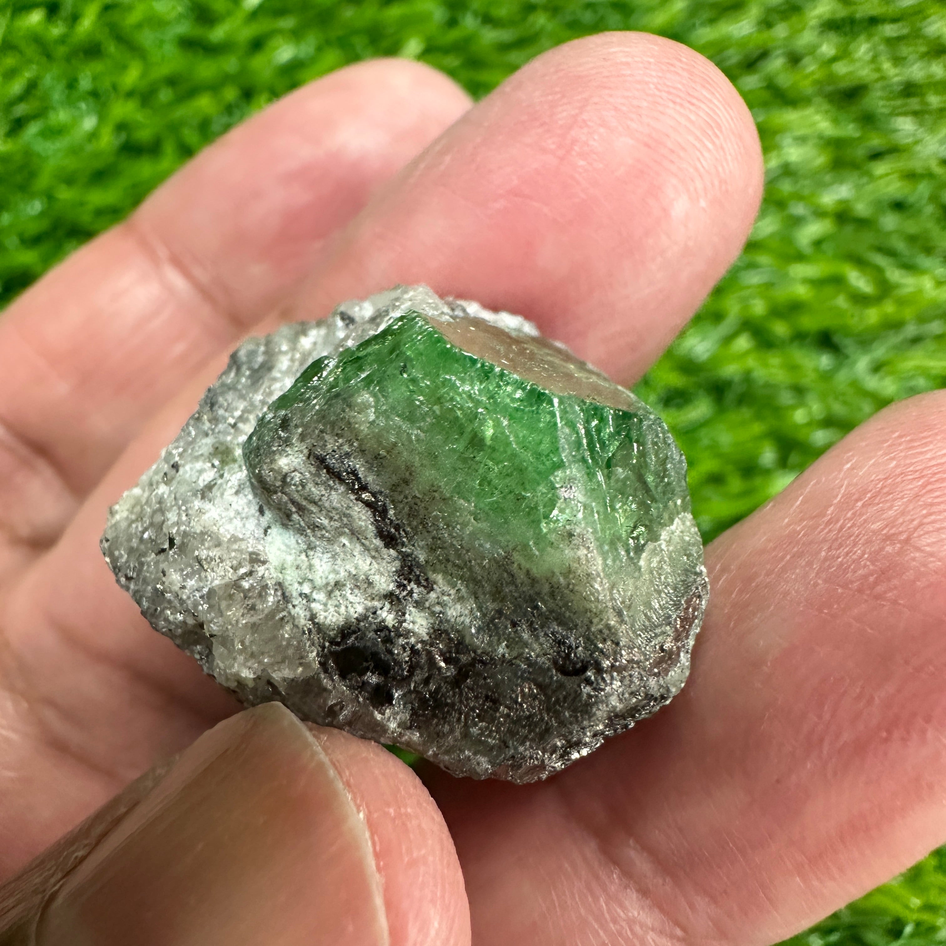 Tsavorite Garnet Crystal on Matrix, 13.90gm, Merelani, Tanzania, Untreated Unheated