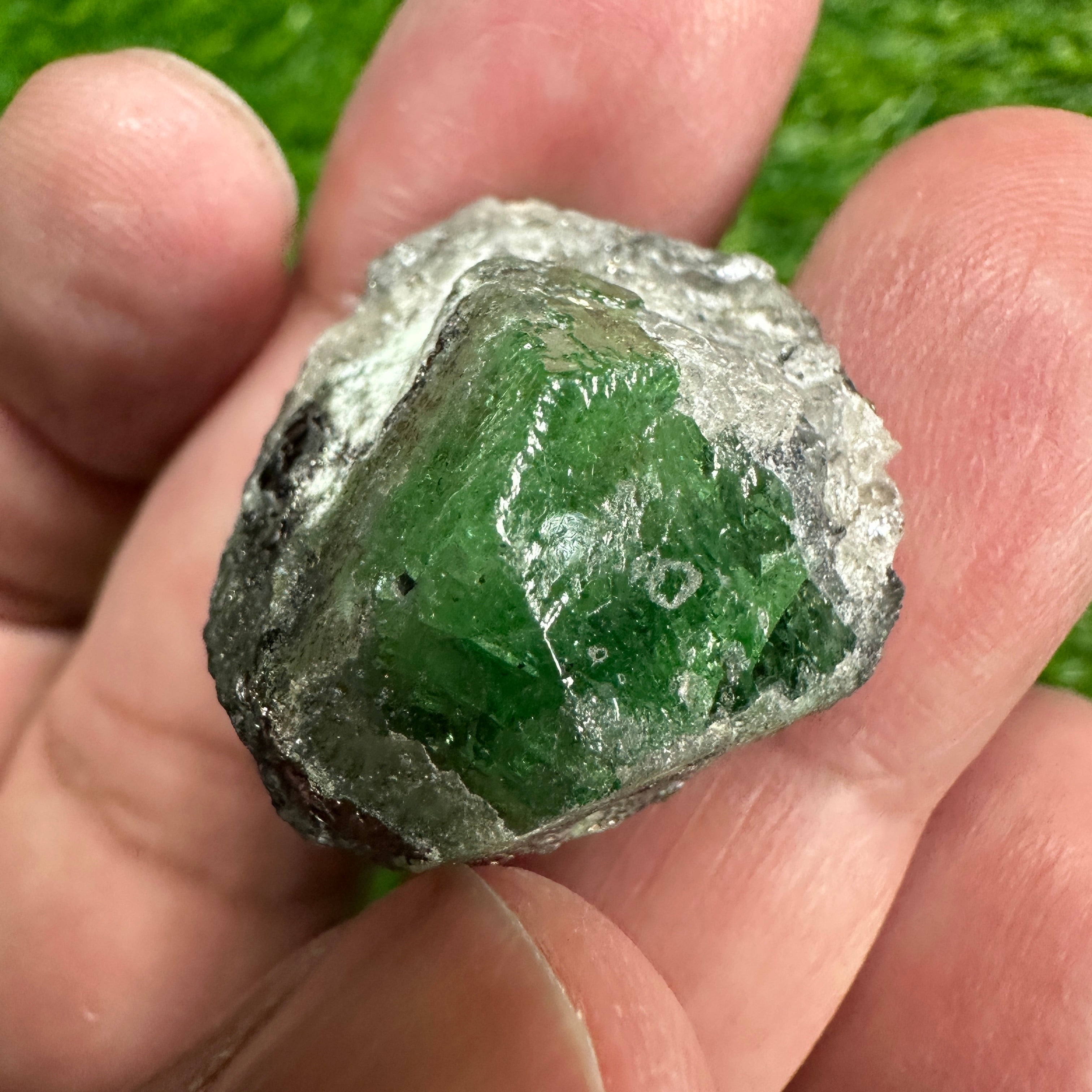 Tsavorite Garnet Crystal on Matrix, 13.90gm, Merelani, Tanzania, Untreated Unheated