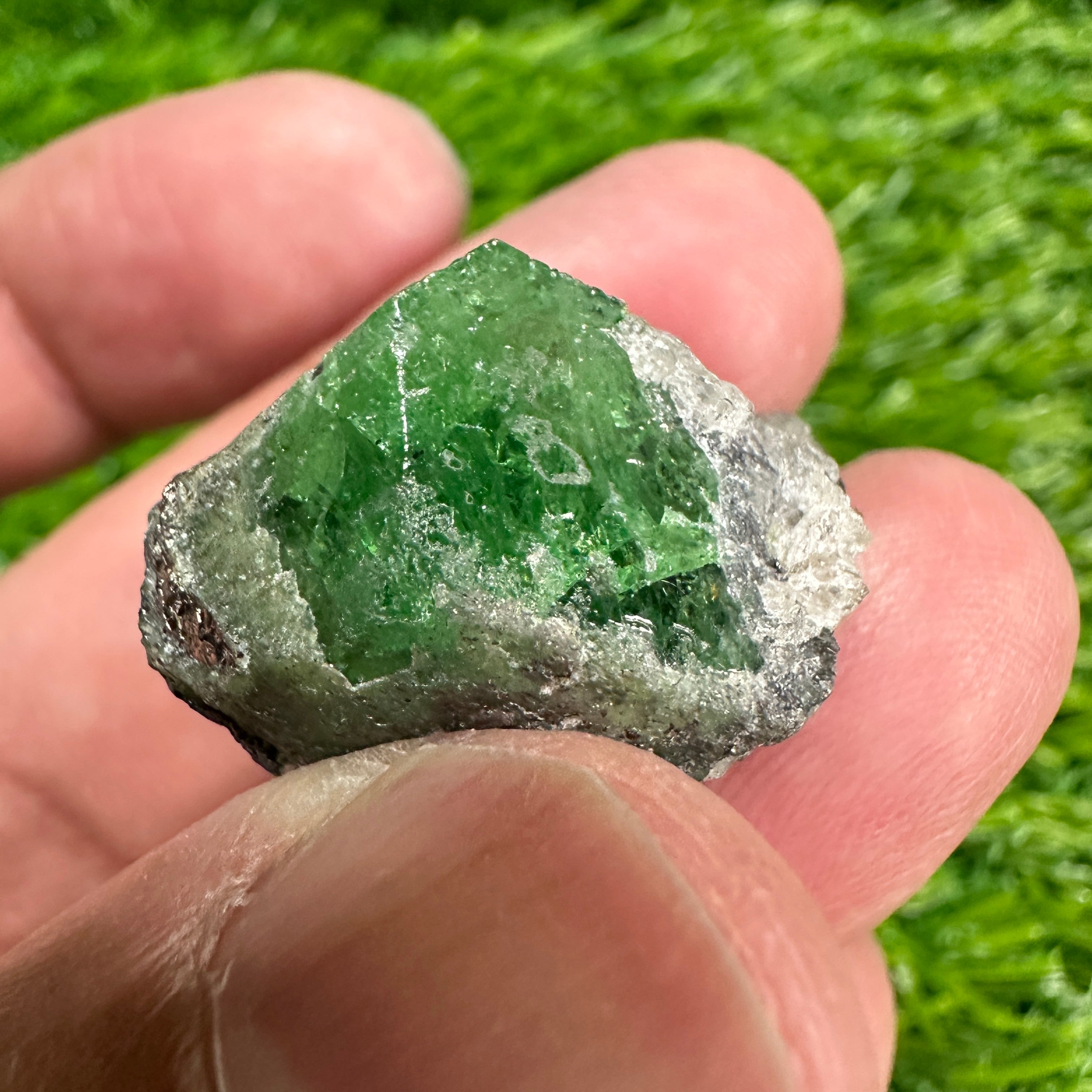 Tsavorite Garnet Crystal on Matrix, 13.90gm, Merelani, Tanzania, Untreated Unheated