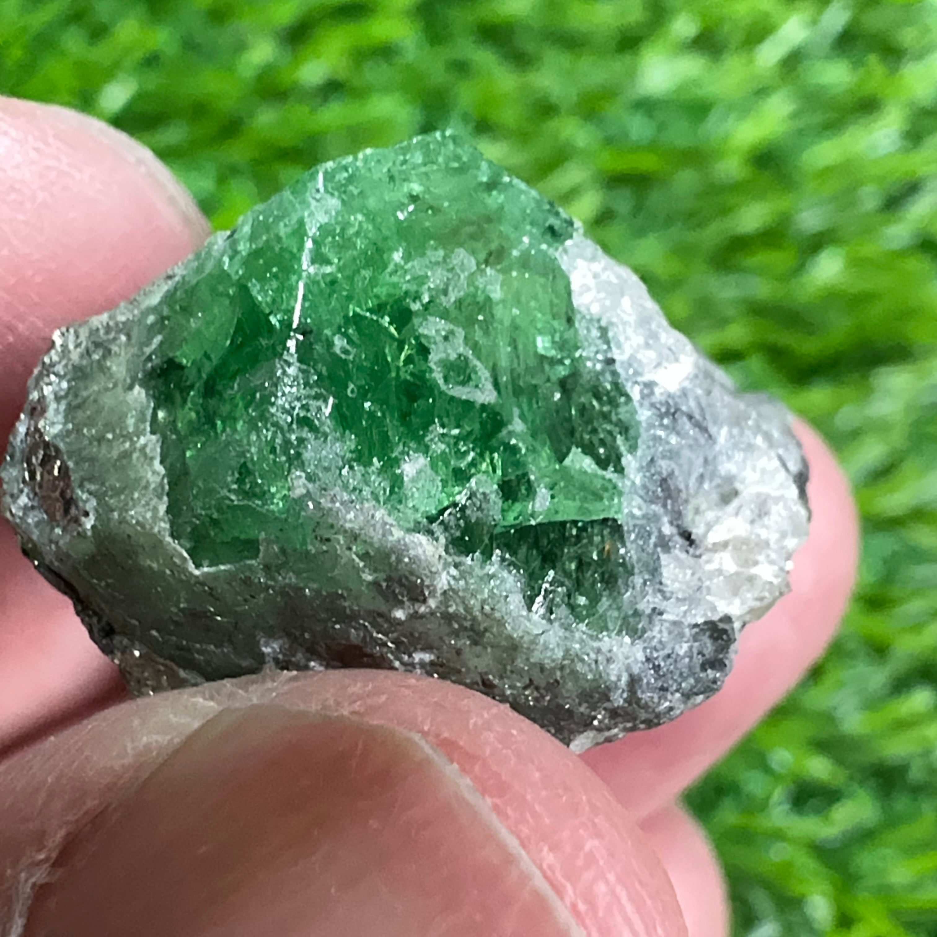 Tsavorite Garnet Crystal on Matrix, 13.90gm, Merelani, Tanzania, Untreated Unheated