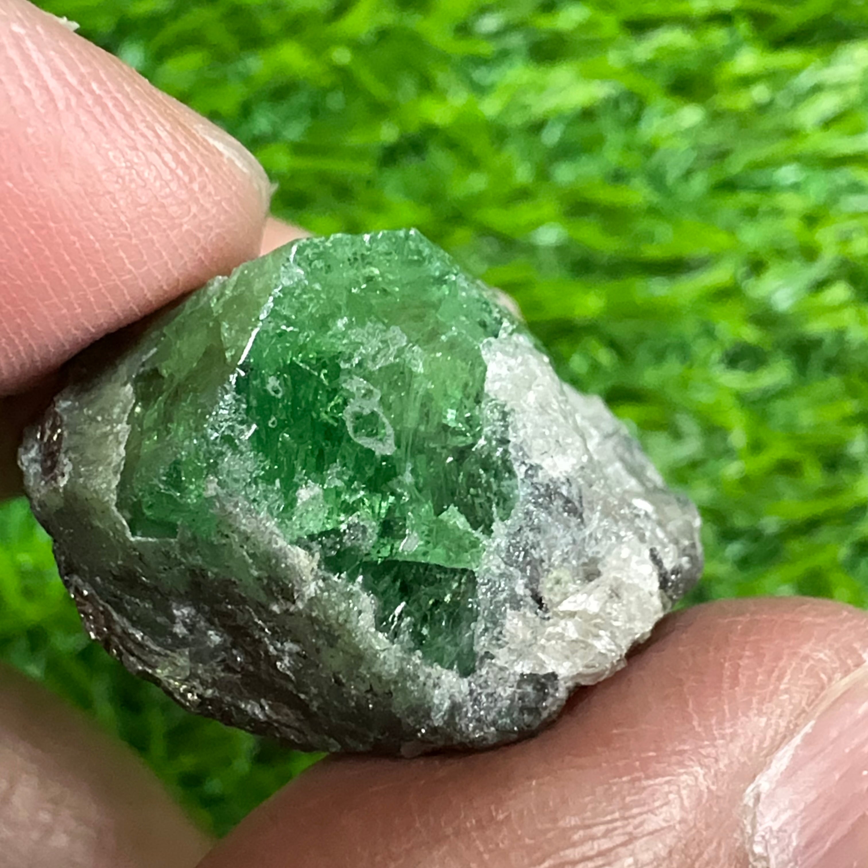 Tsavorite Garnet Crystal on Matrix, 13.90gm, Merelani, Tanzania, Untreated Unheated