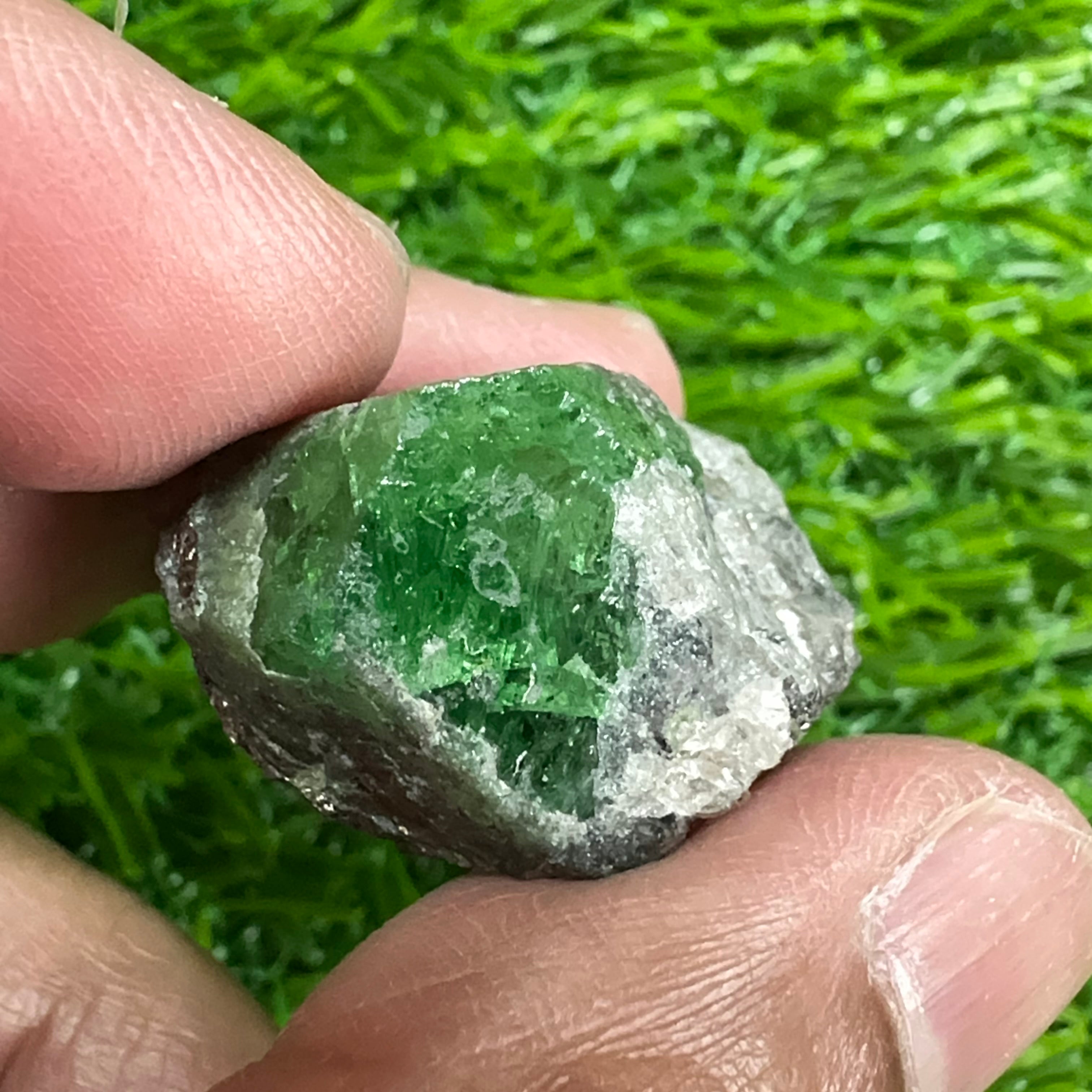 Tsavorite Garnet Crystal on Matrix, 13.90gm, Merelani, Tanzania, Untreated Unheated