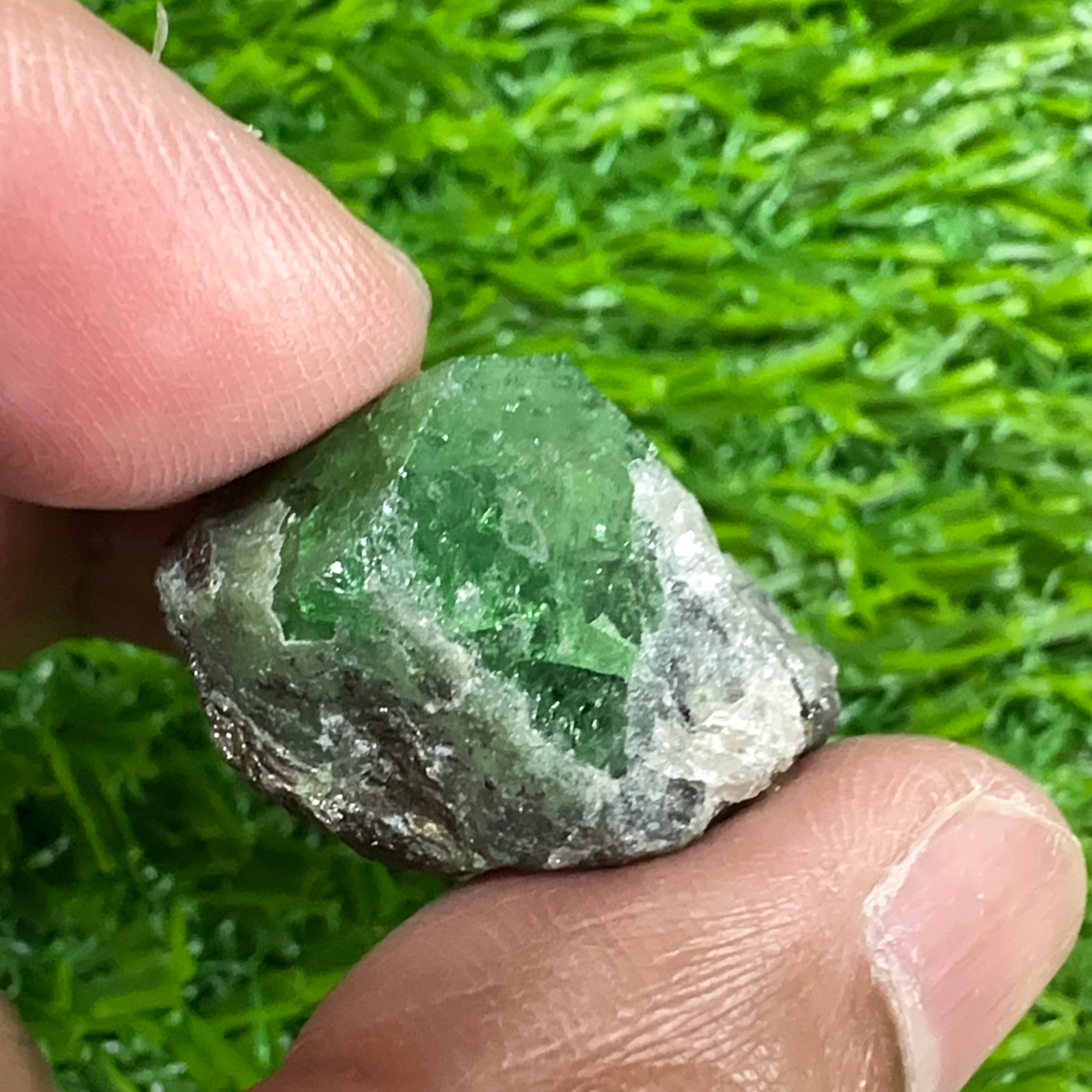 Tsavorite Garnet Crystal on Matrix, 13.90gm, Merelani, Tanzania, Untreated Unheated