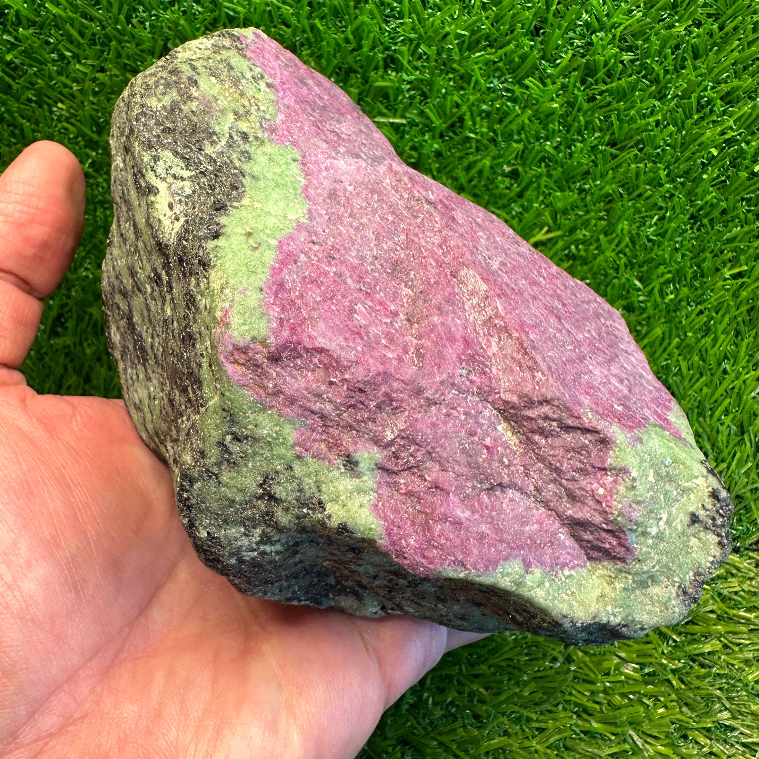 Ruby in Zoisite, 1.61kg, Tanzania, Untreated Unheated