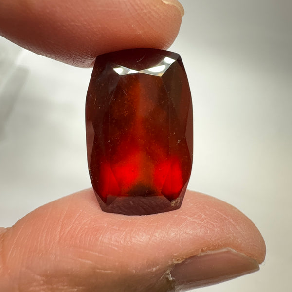 Hessonite Garnet, 23.80ct, Tanzania, Untreated Unheated. 20 x 12.5 x 9 mm. Use Either Side.