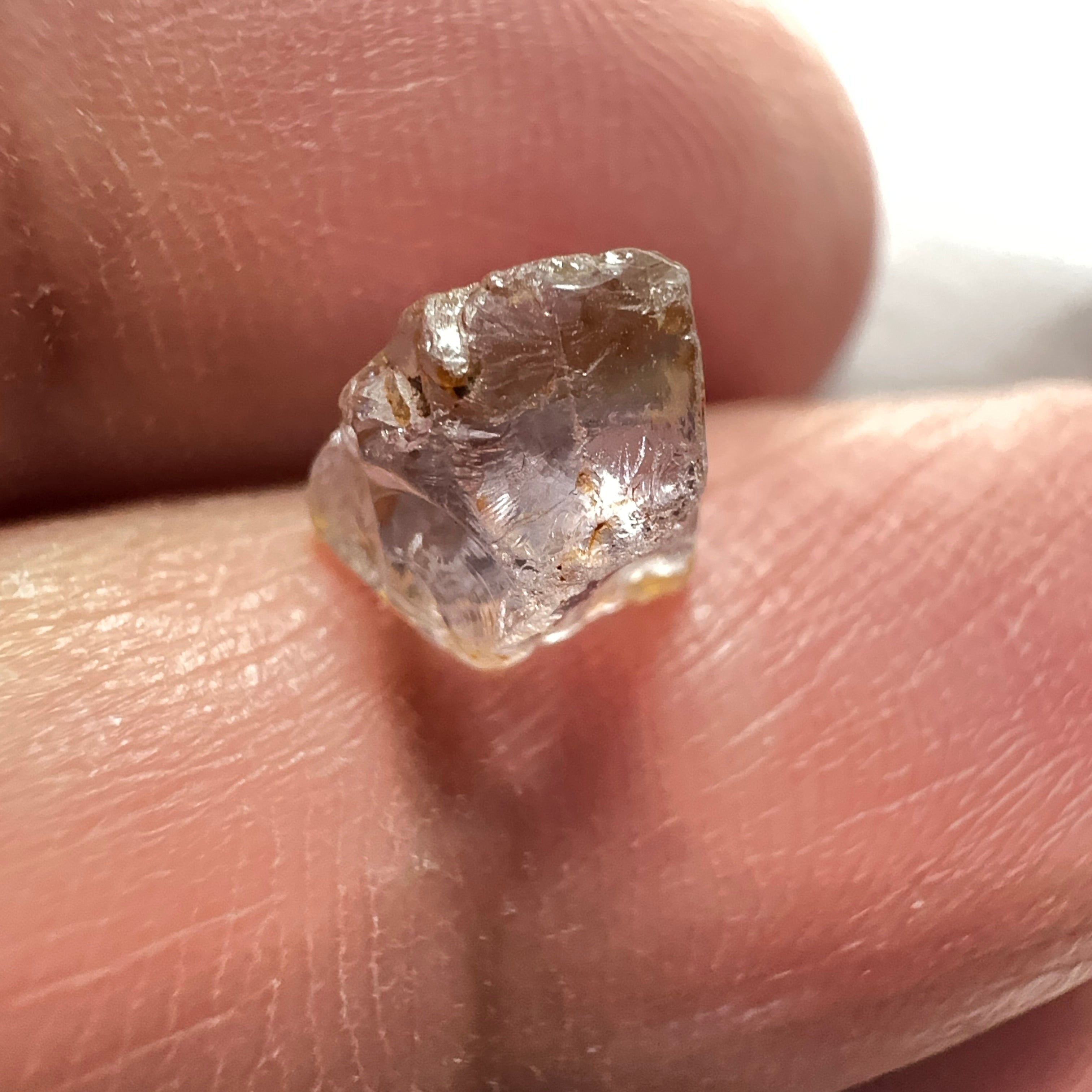 Mahenge Spinel, 2.47ct, Mahenge, Tanzania, Untreated Unheated. Crack going half way in