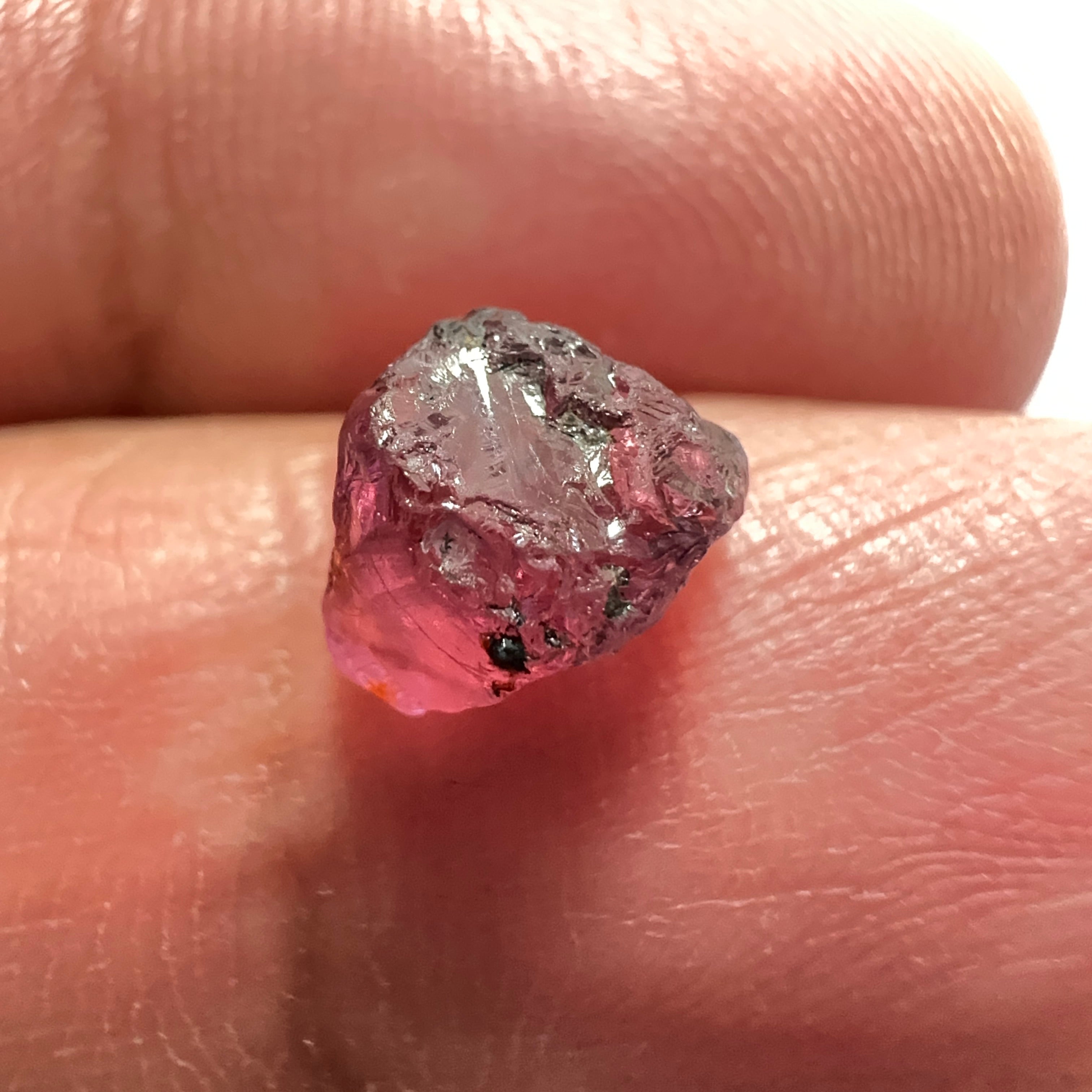 Mahenge Spinel, 2.08ct, Mahenge, Tanzania, Untreated Unheated. vs-vvs and slight silk