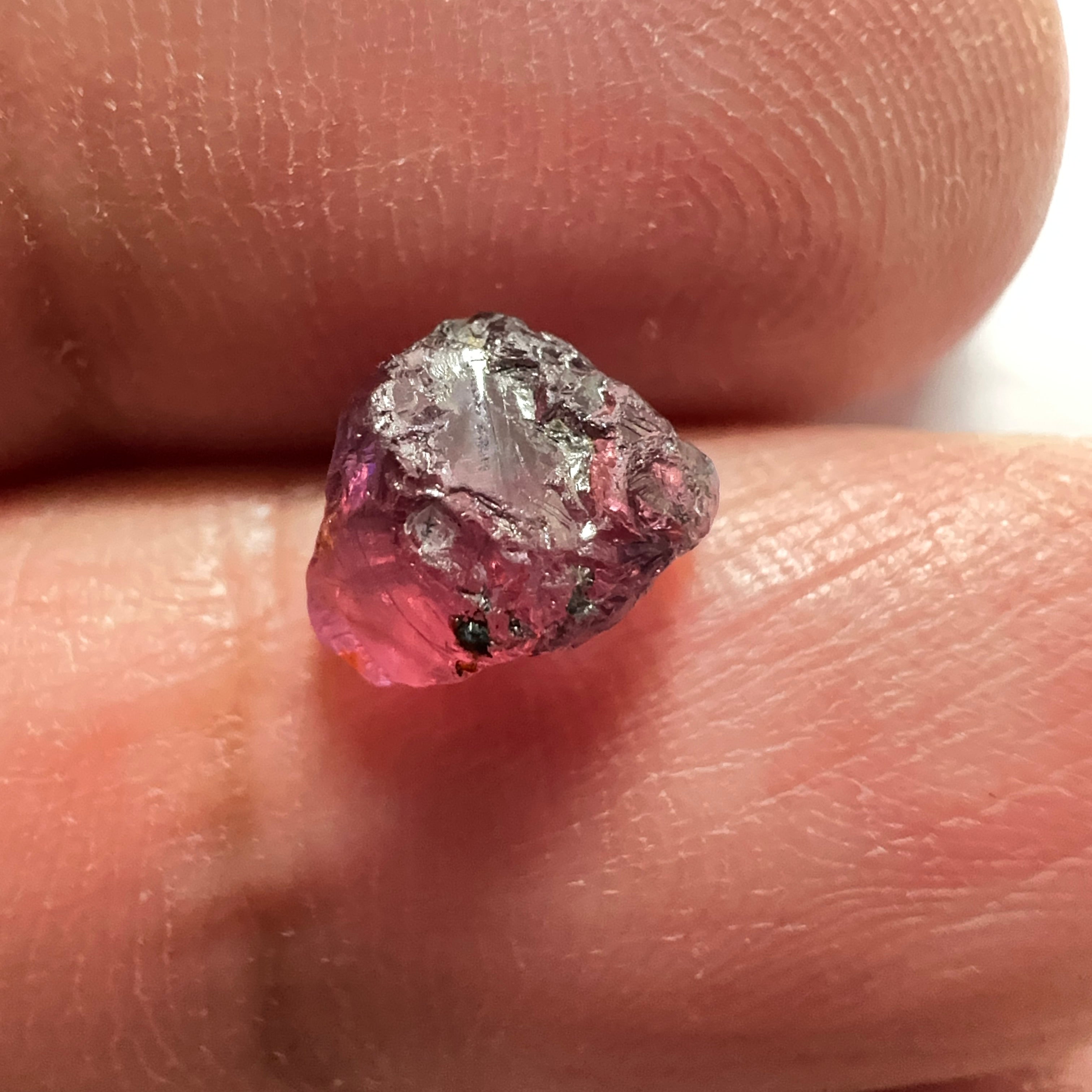 Mahenge Spinel, 2.08ct, Mahenge, Tanzania, Untreated Unheated. vs-vvs and slight silk