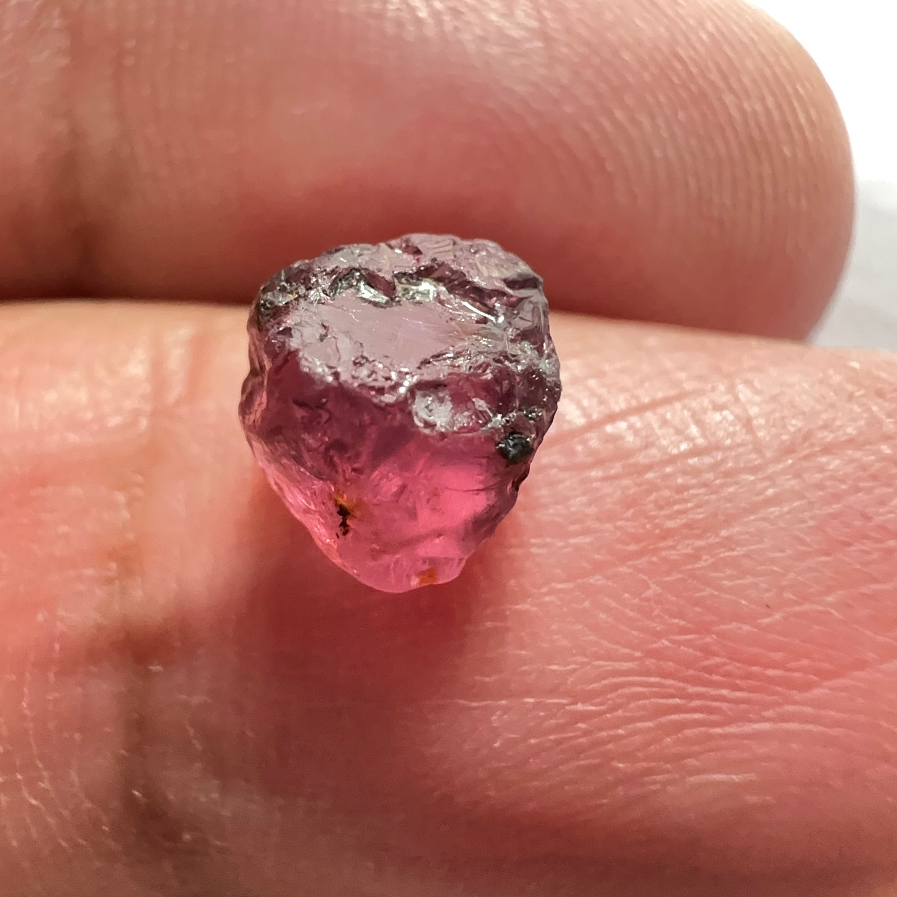 Mahenge Spinel, 2.08ct, Mahenge, Tanzania, Untreated Unheated. vs-vvs and slight silk