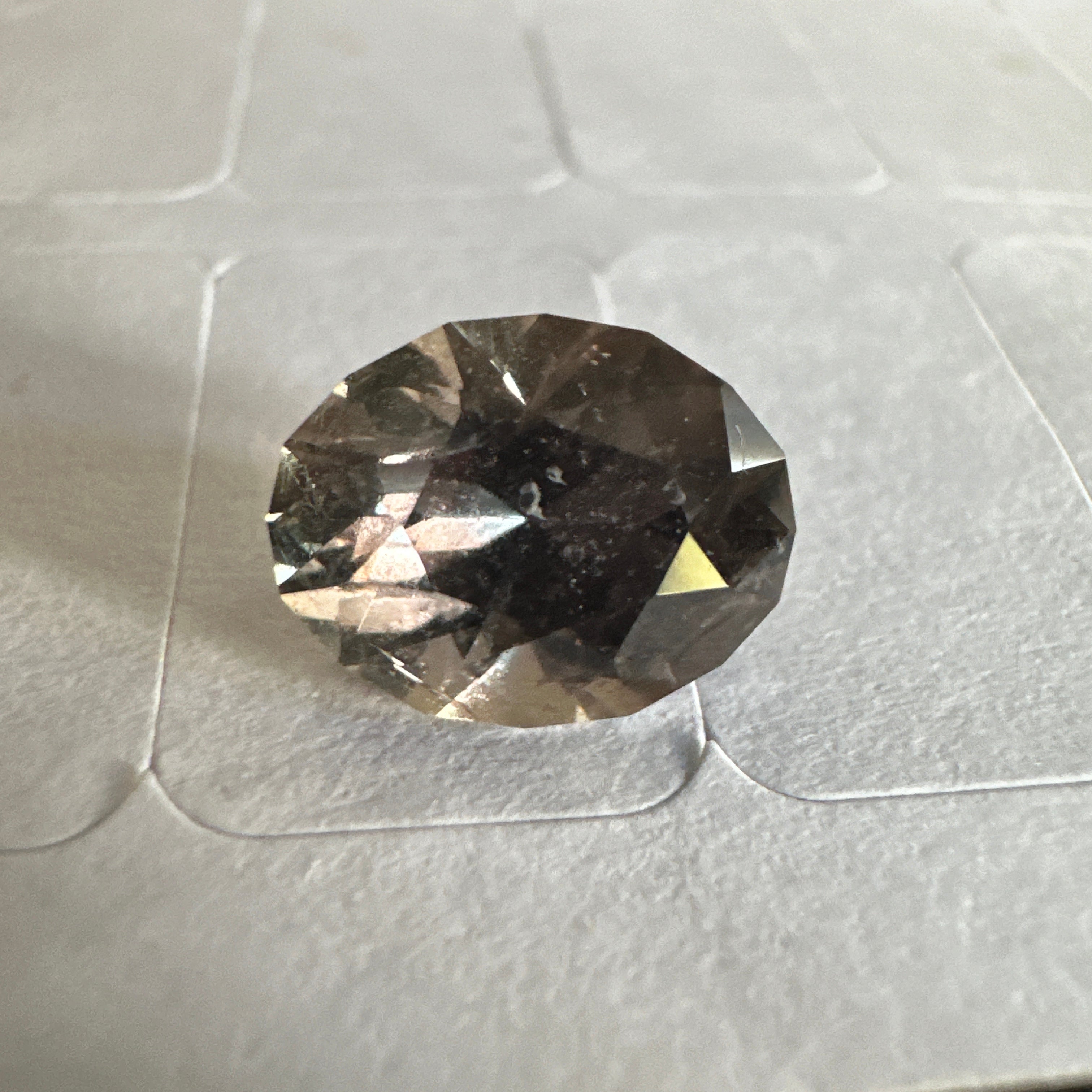 Sapphire, Colour Change, 3.21ct, Umba Valley, Tanzania, Untreated Unheated. Precision cut by us in London. See other pics for colour change effect of this sapphire