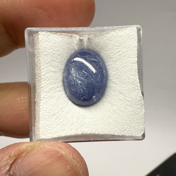 Tanzanite cabochon, moving spot, 8.41ct, Tanzania, gently heated, see video