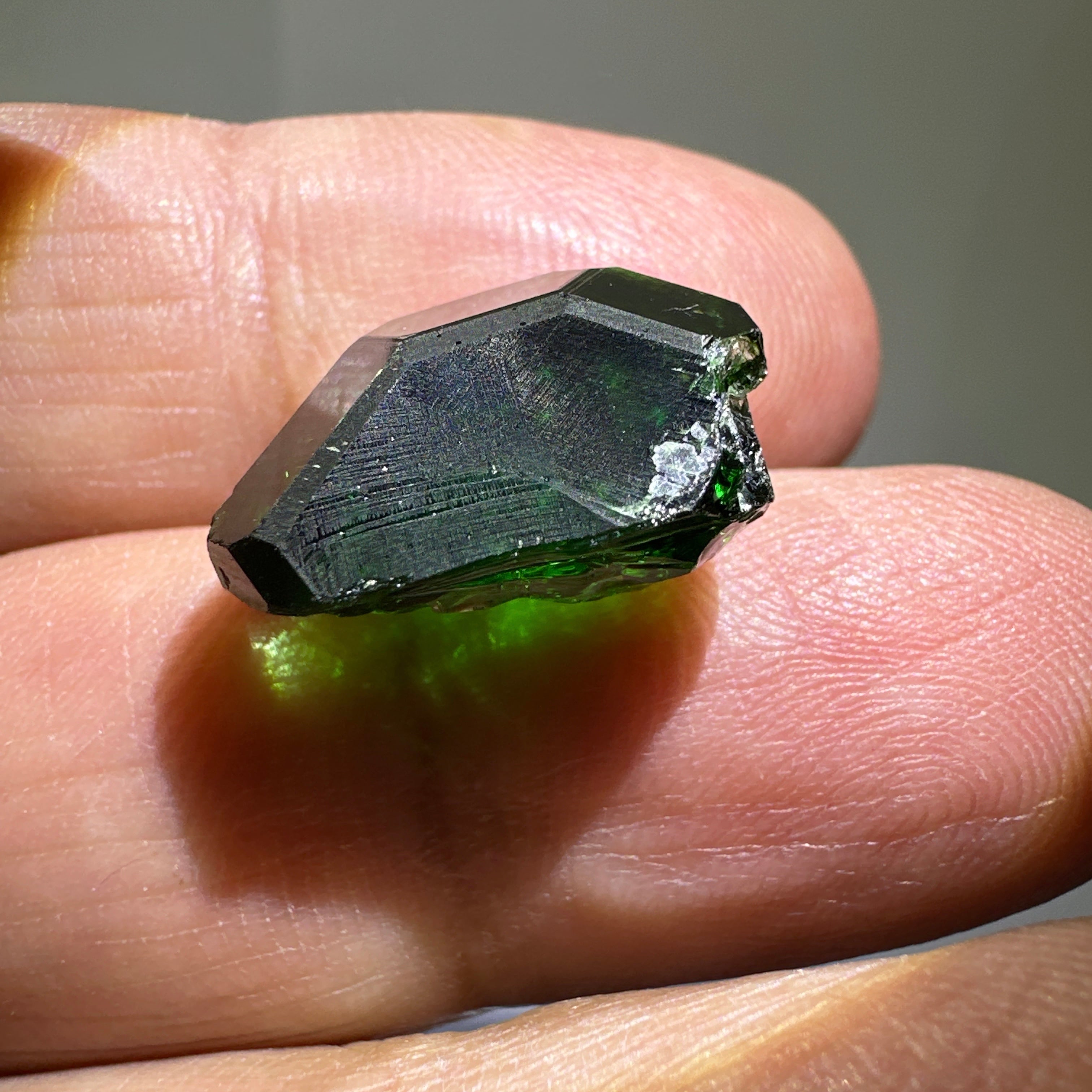 Huge Chrome Tourmaline, 14.90ct, Tanzania, Untreated Unheated, VVS-IF with one spot, I have circled the spot in red on one of the pictures, stone is dark and shown in different lights