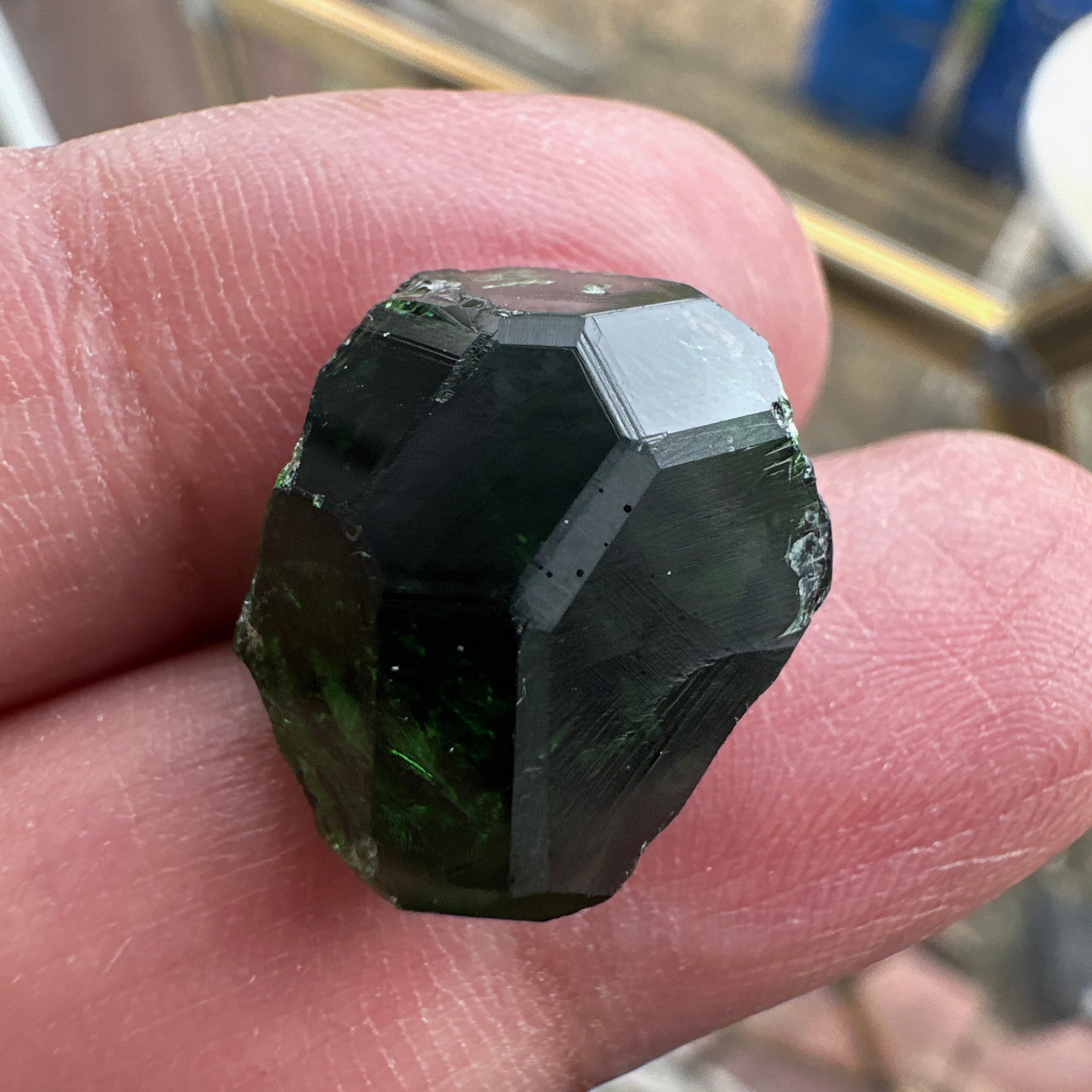 Huge Chrome Tourmaline, 14.90ct, Tanzania, Untreated Unheated, VVS-IF with one spot, I have circled the spot in red on one of the pictures, stone is dark and shown in different lights