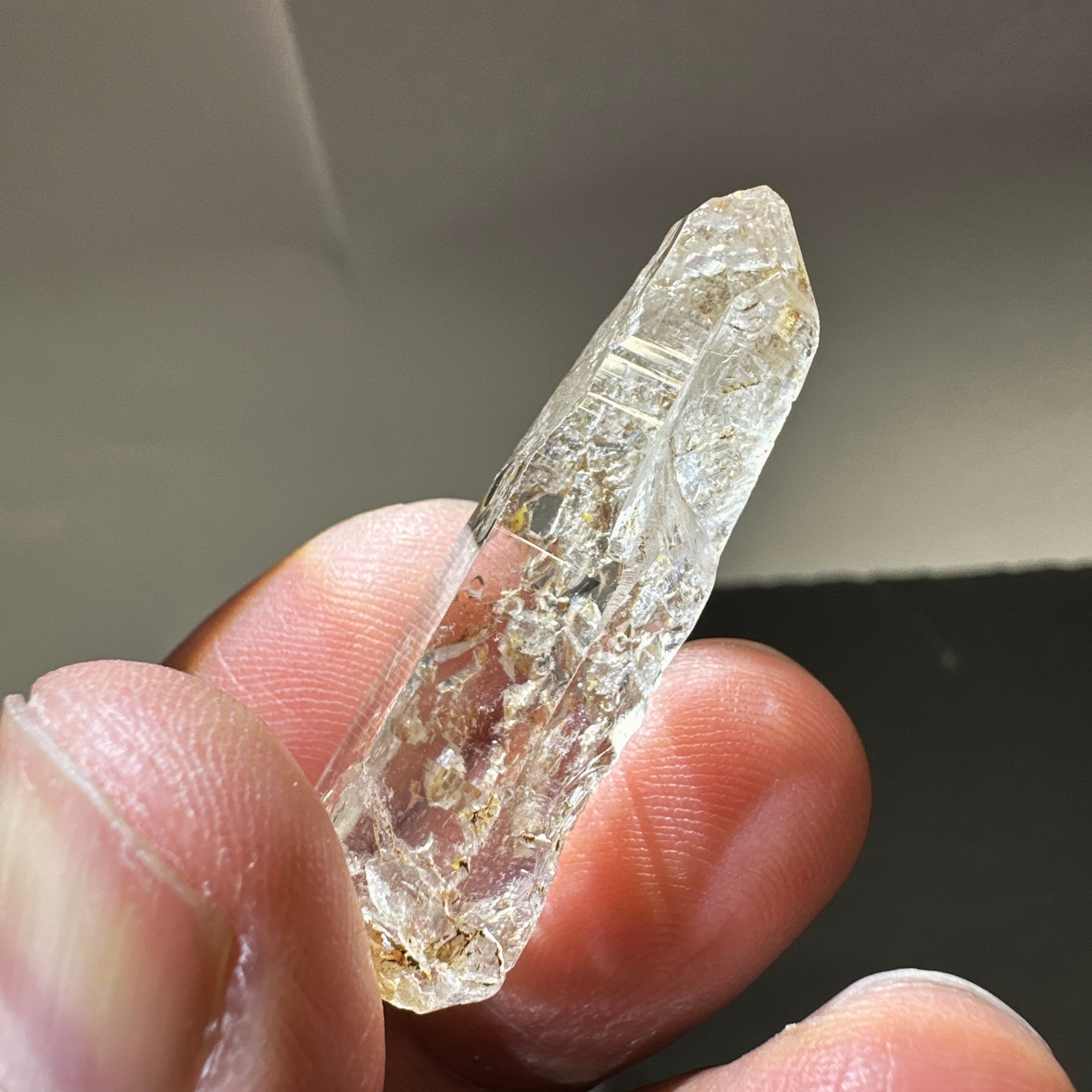 Mondo Quartz Crystal, 6gm, Tanzania