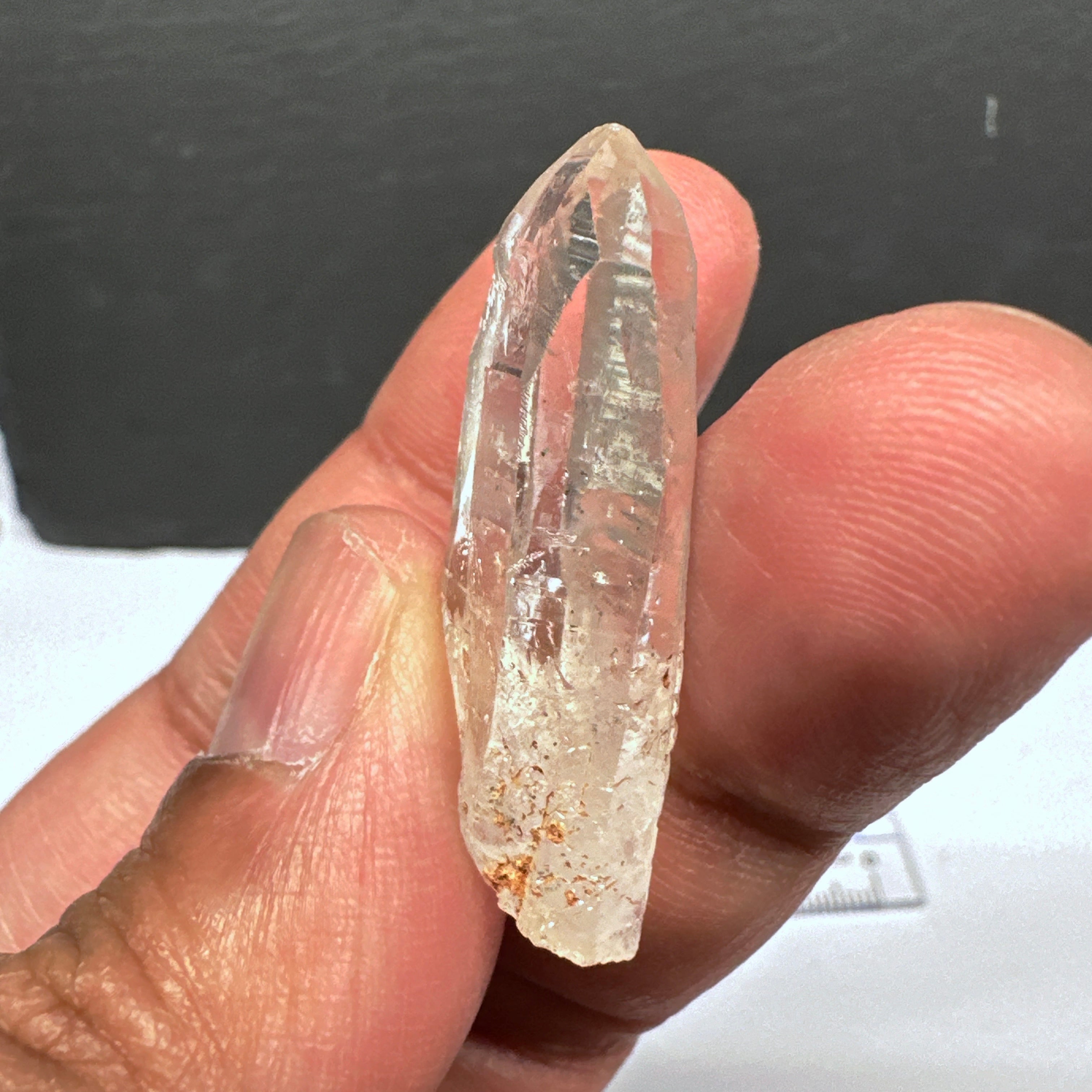 Mondo Quartz Crystal, 7gm, Tanzania