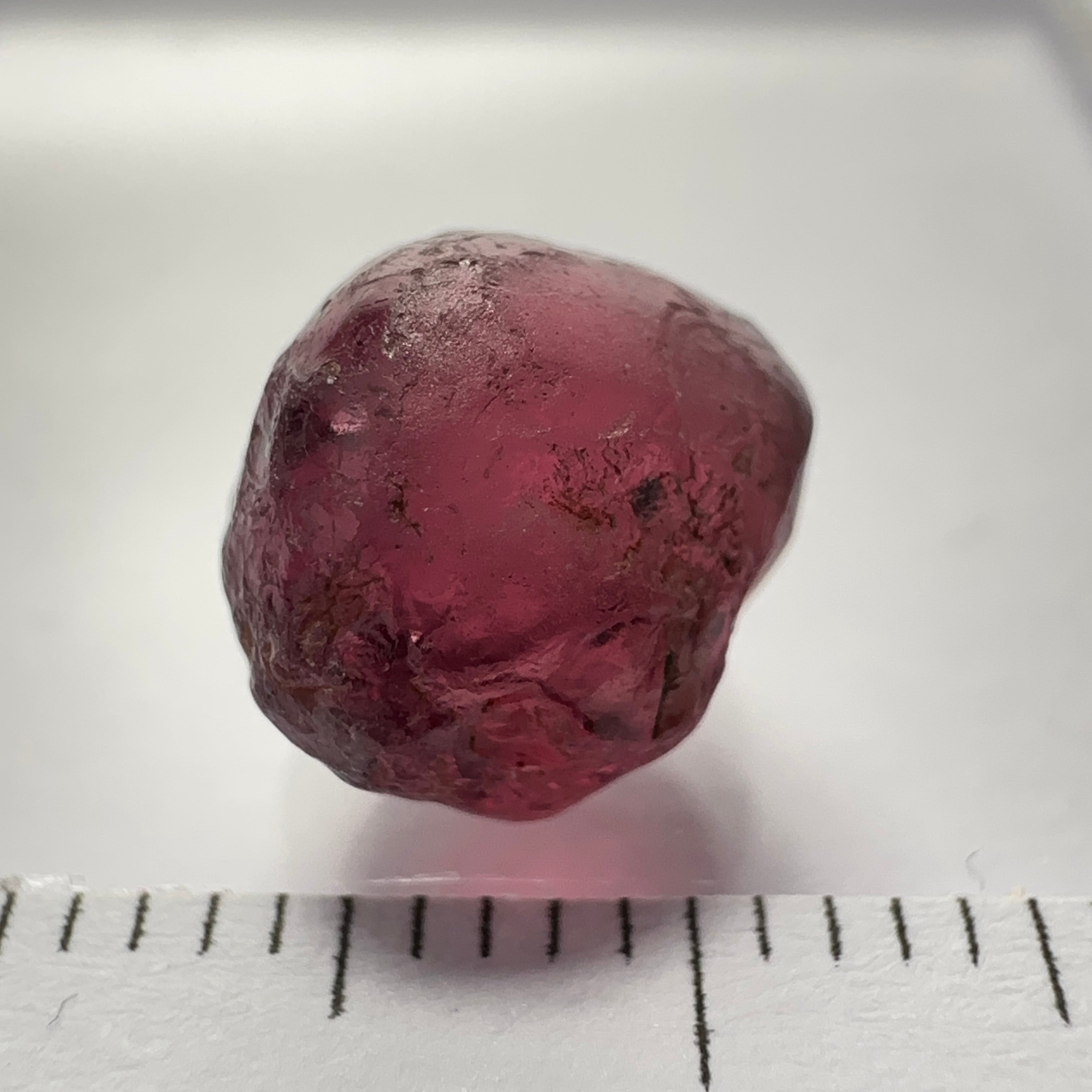 Rhodolite Garnet Colour Shifting, 5.40ct, Umba, Tanzania, Untreated Untreated. si