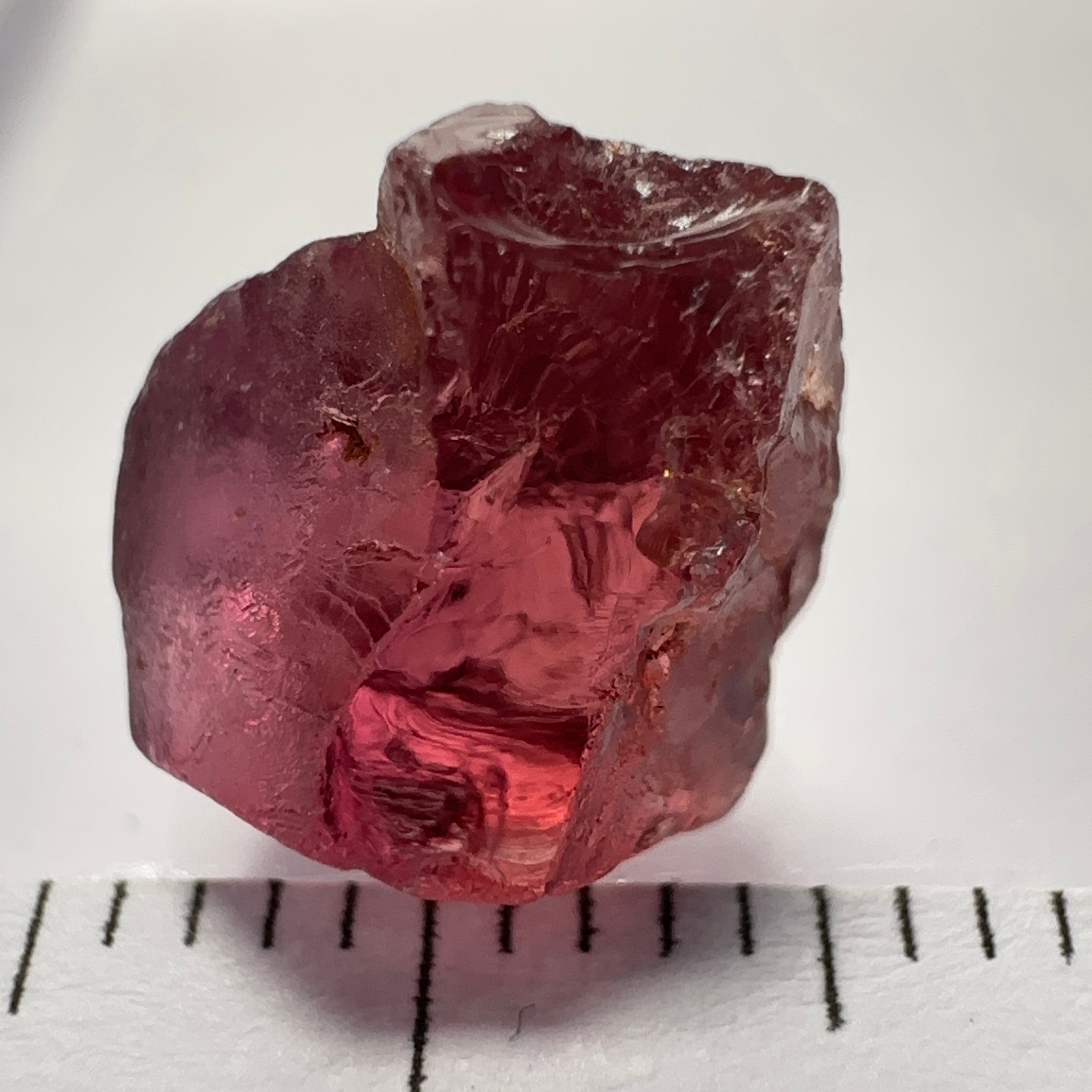 Rhodolite Garnet Colour Shifting, 4.01ct, Umba, Tanzania, Untreated Untreated. Si