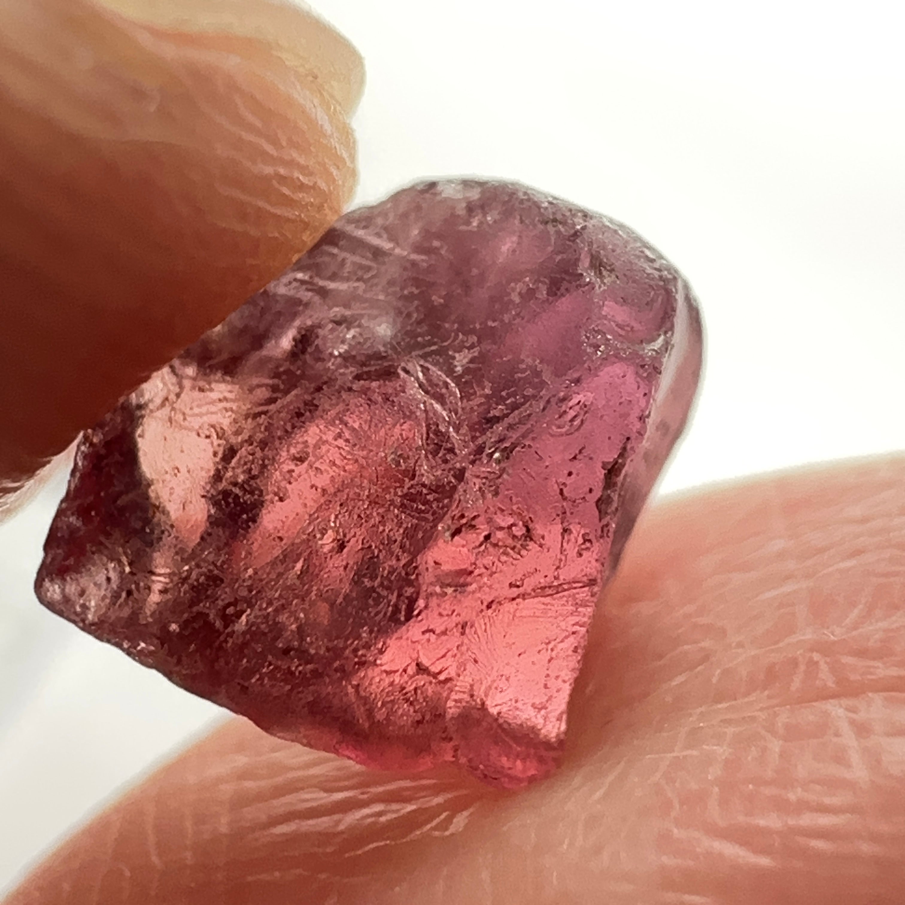 Rhodolite Garnet Colour Shifting, 4.01ct, Umba, Tanzania, Untreated Untreated. Si