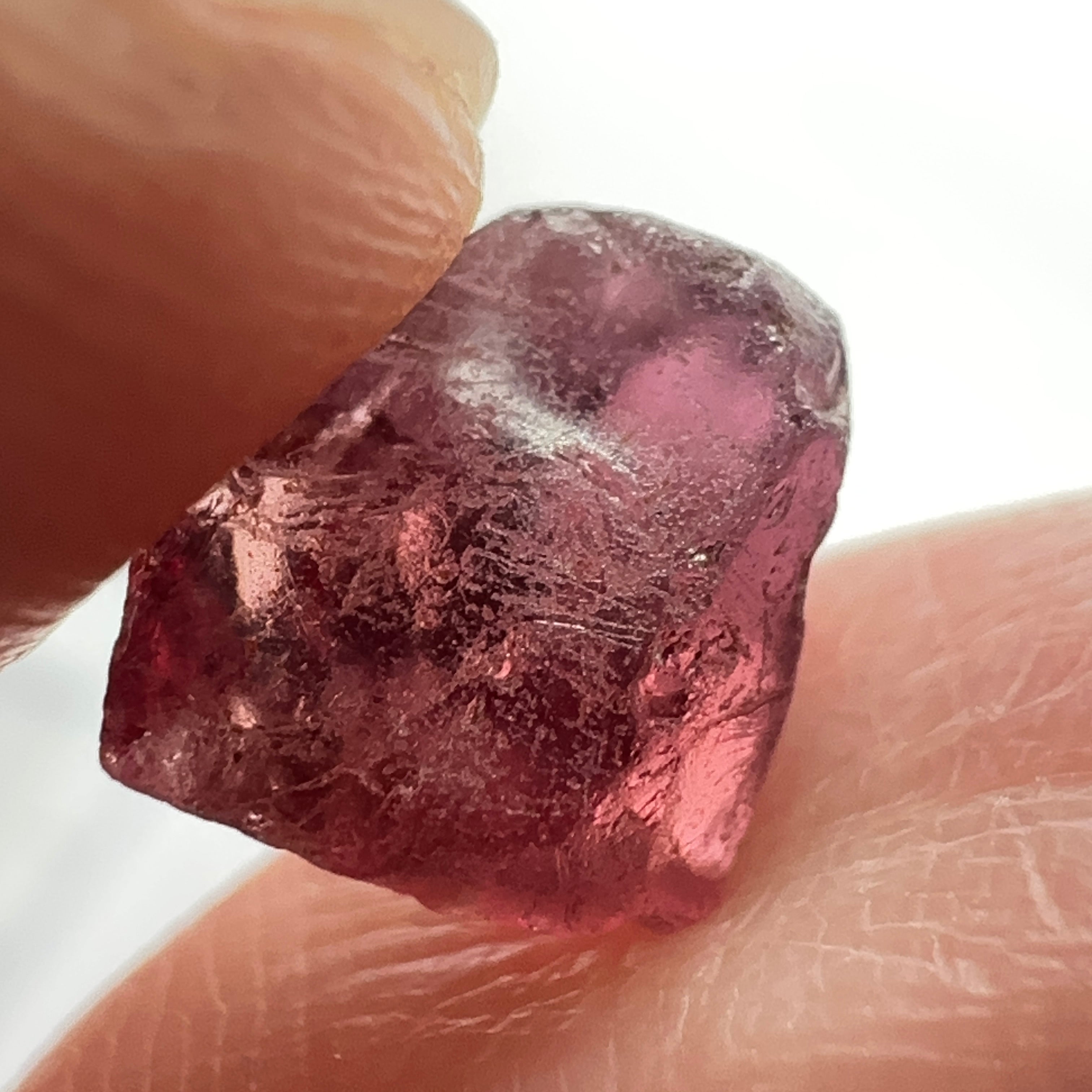 Rhodolite Garnet Colour Shifting, 4.01ct, Umba, Tanzania, Untreated Untreated. Si