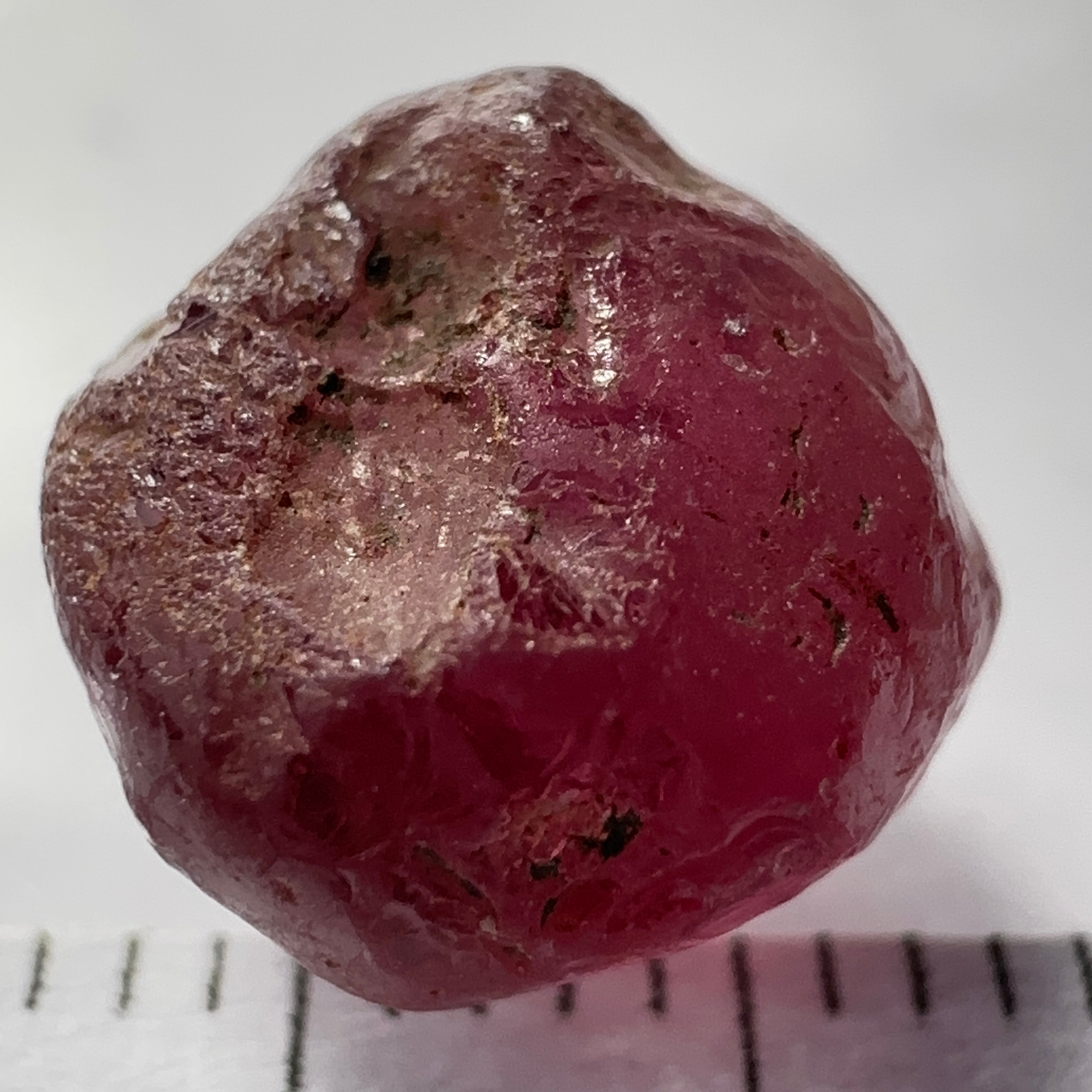 Rhodolite Garnet Colour Shifting, 6.53ct, Umba, Tanzania, Untreated Untreated. Slight bubble inclusions on a small part of the outside skin, needs to be cleaned up, rest vvs-if