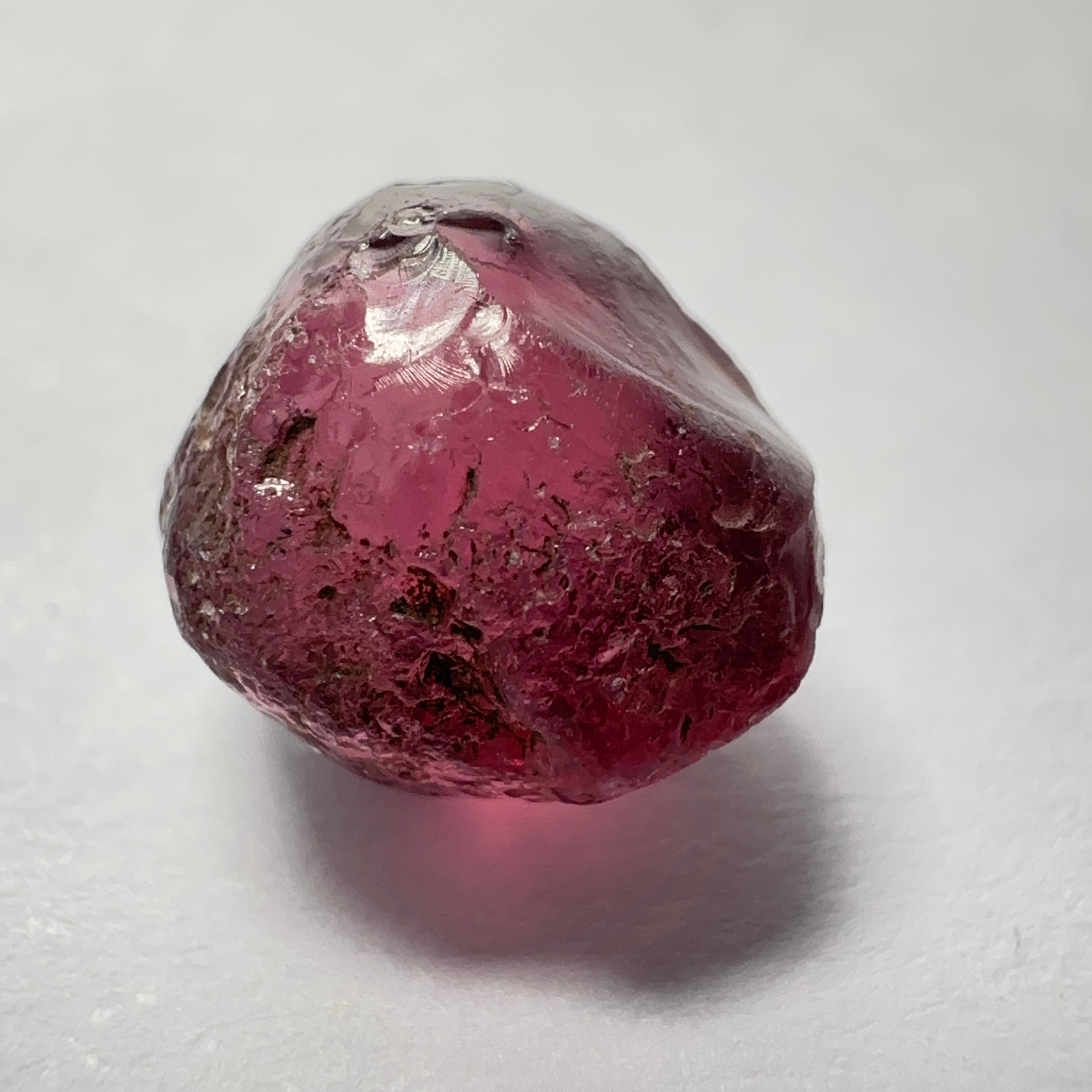 Rhodolite Garnet Colour Shifting, 4.91ct, Umba, Tanzania, Untreated Untreated. Spot near the middle so Si