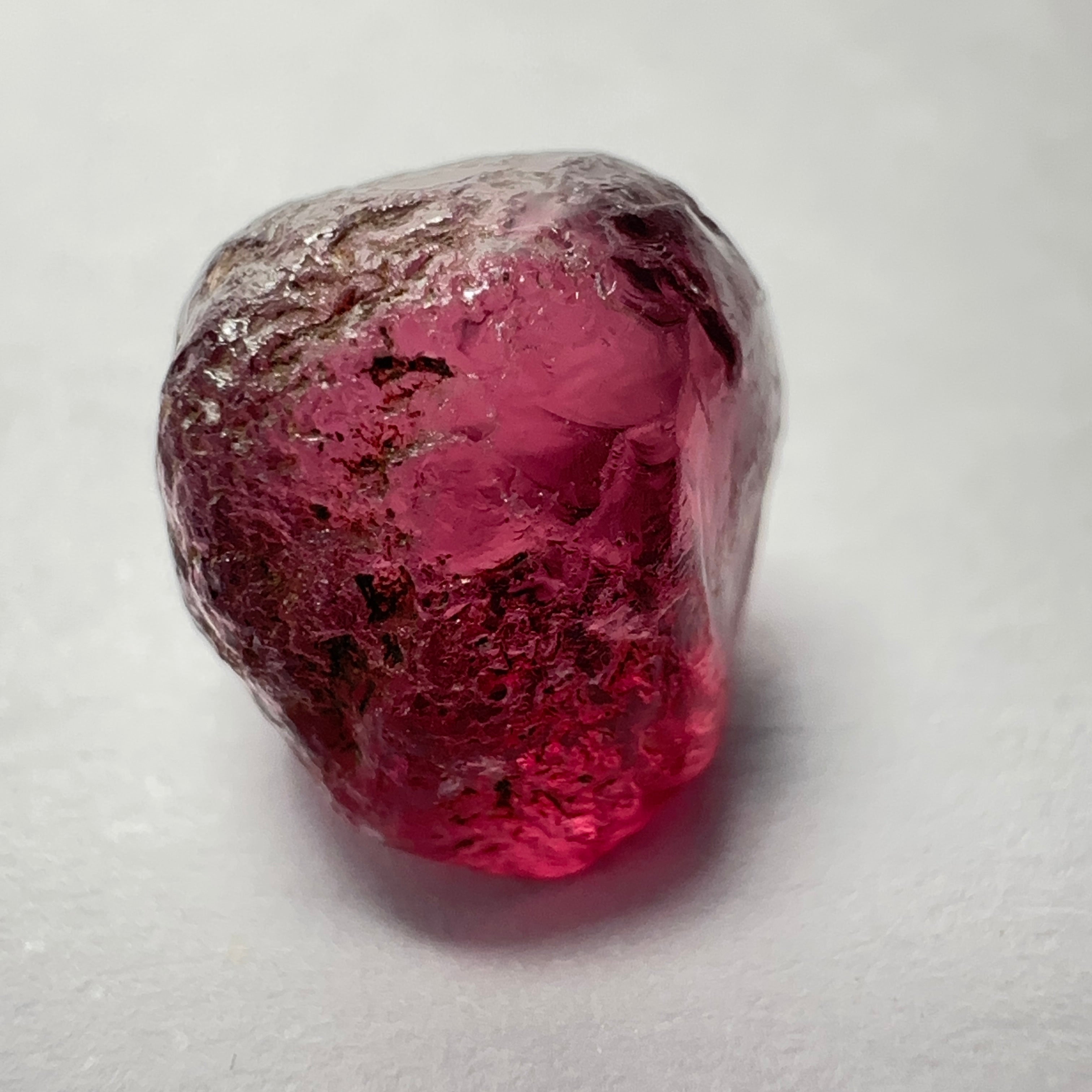 Rhodolite Garnet Colour Shifting, 4.91ct, Umba, Tanzania, Untreated Untreated. Spot near the middle so Si