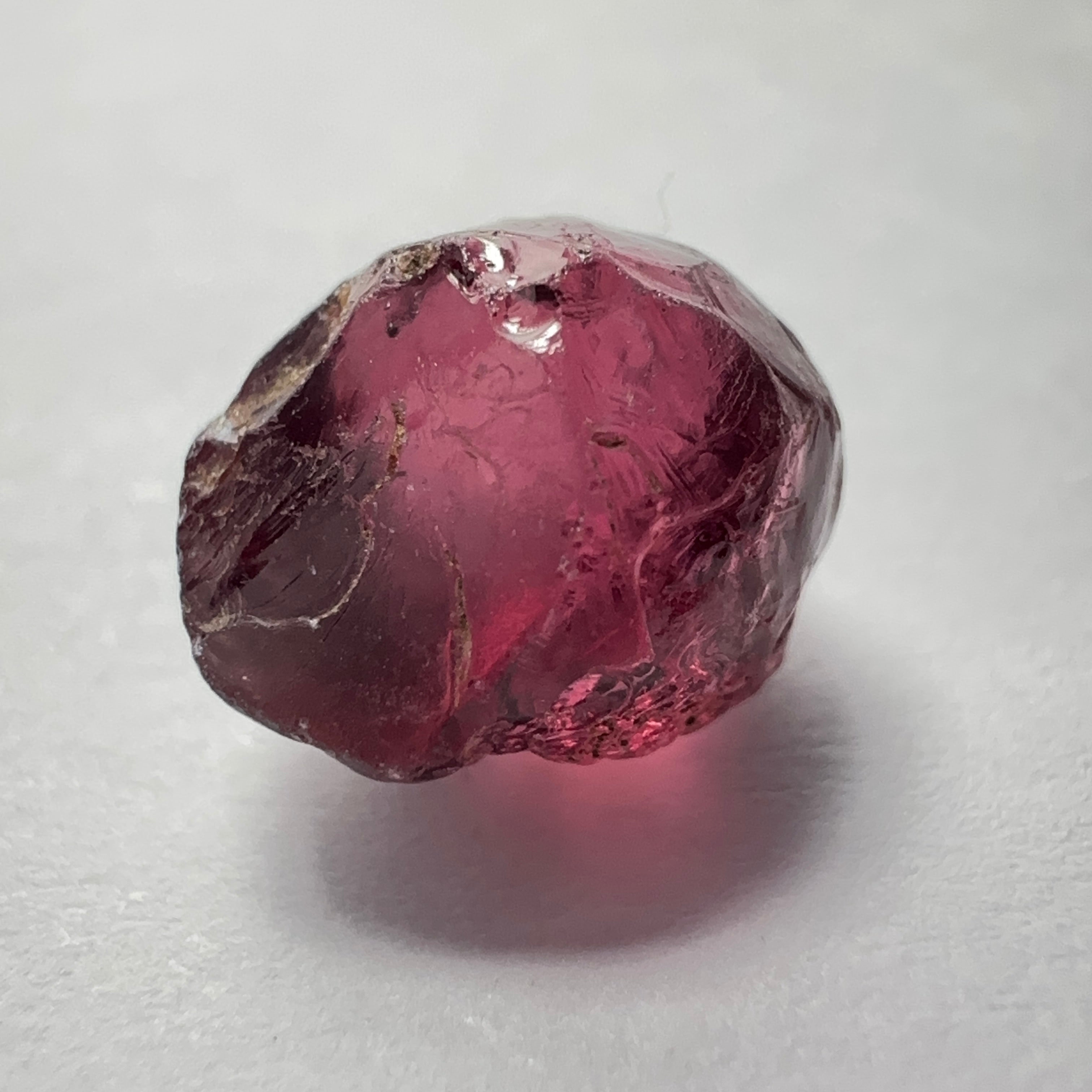 Rhodolite Garnet Colour Shifting, 4.91ct, Umba, Tanzania, Untreated Untreated. Spot near the middle so Si