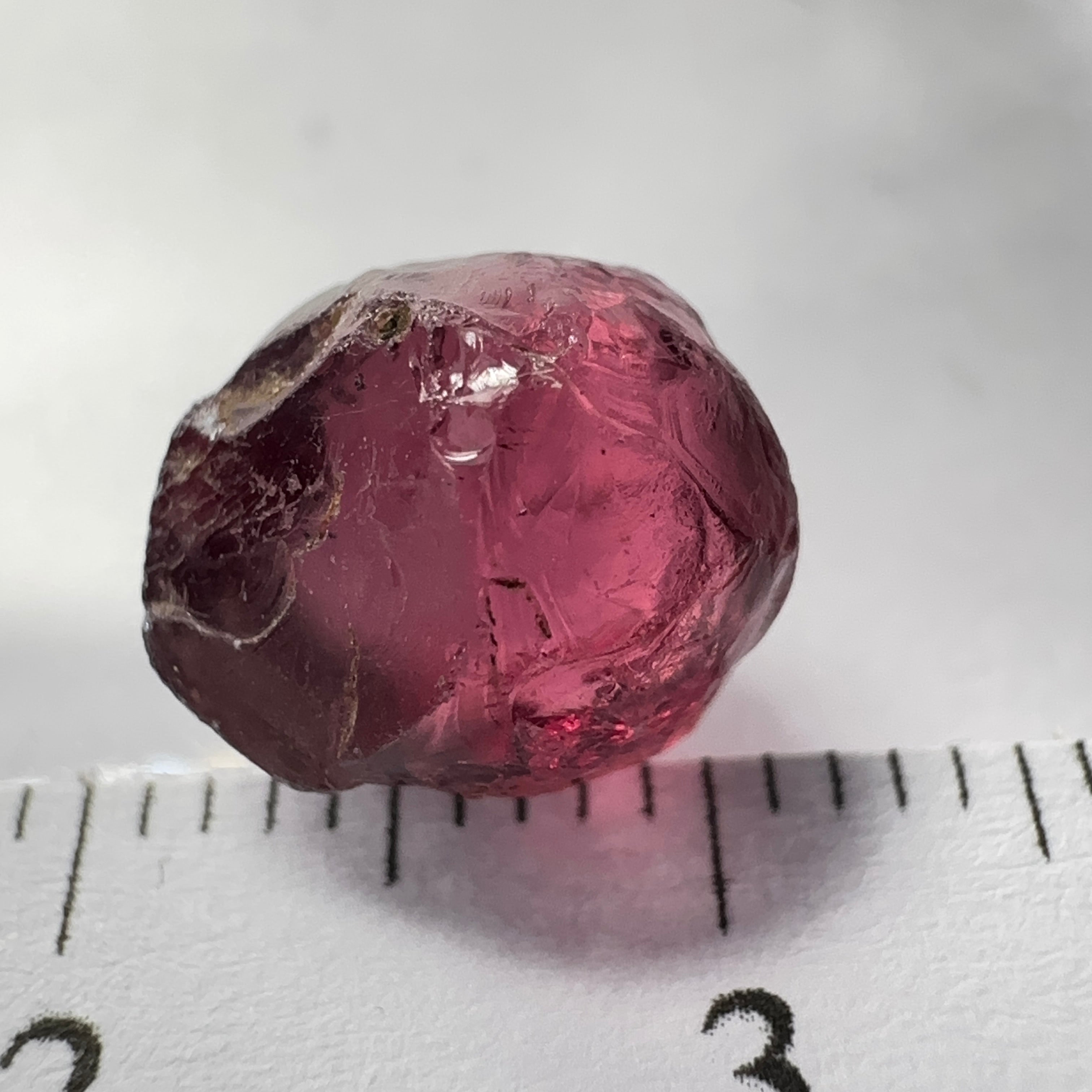 Rhodolite Garnet Colour Shifting, 4.91ct, Umba, Tanzania, Untreated Untreated. Spot near the middle so Si