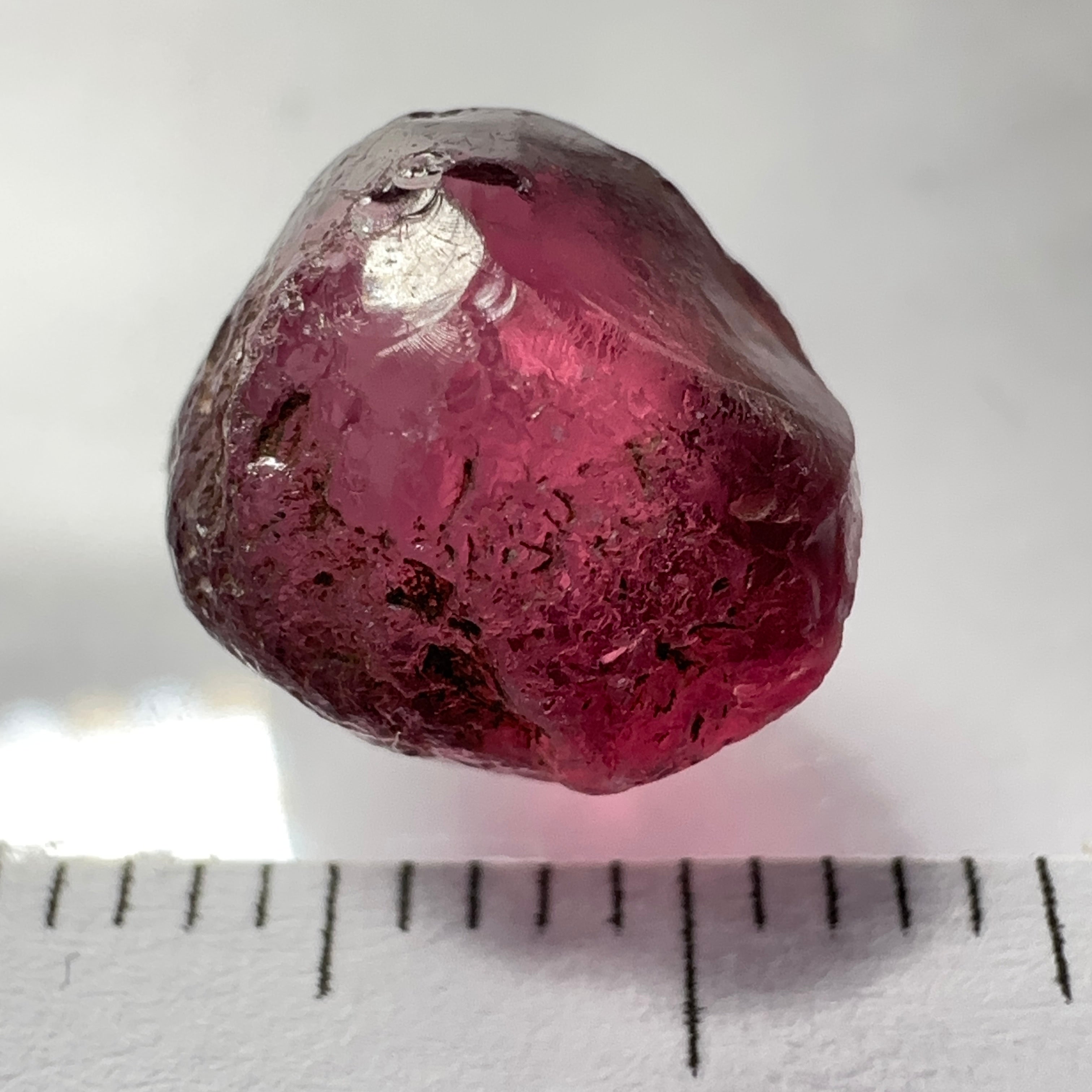 Rhodolite Garnet Colour Shifting, 4.91ct, Umba, Tanzania, Untreated Untreated. Spot near the middle so Si