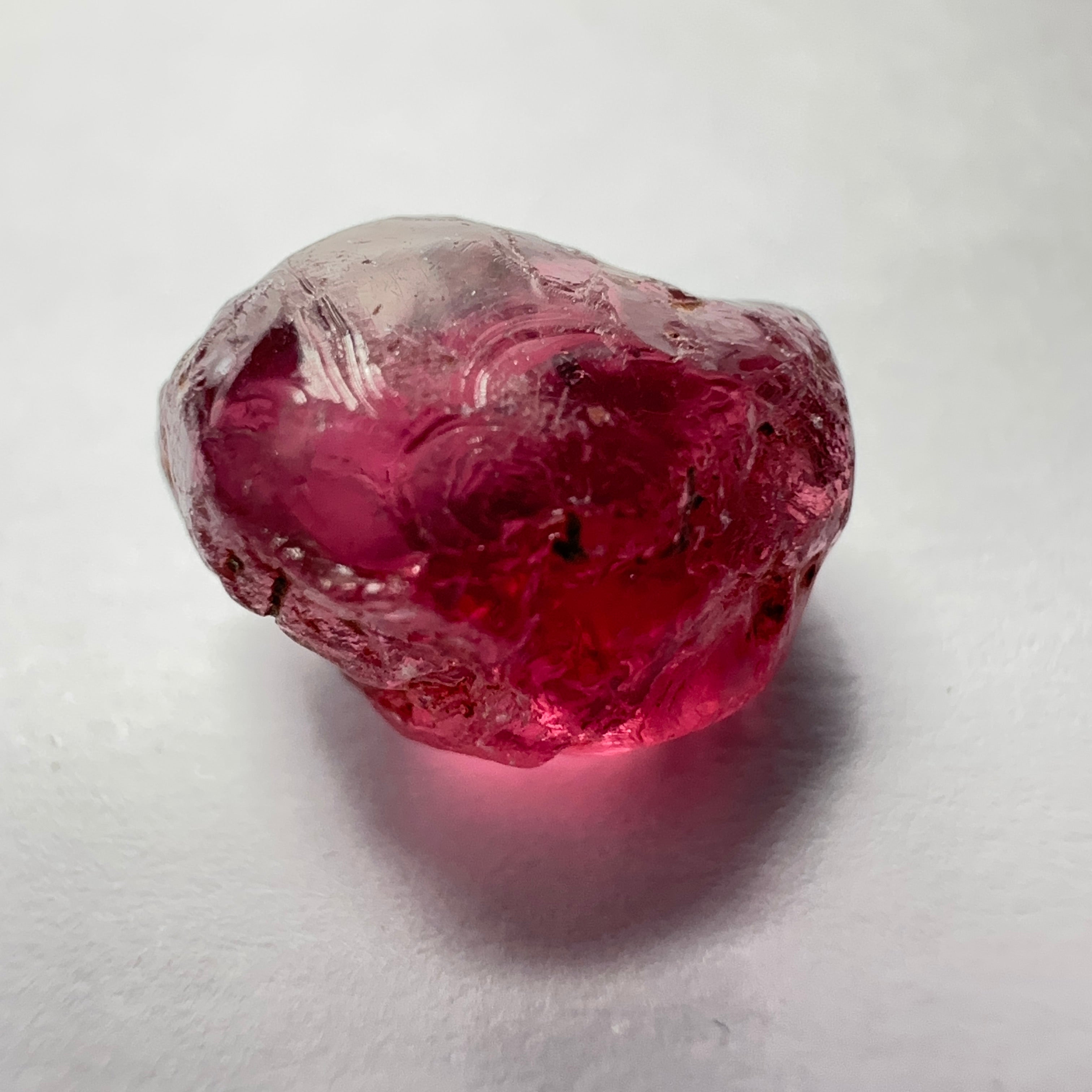 Rhodolite Garnet Colour Shifting, 5.26ct, Umba, Tanzania, Untreated Untreated. 2 spots near the middle so Si