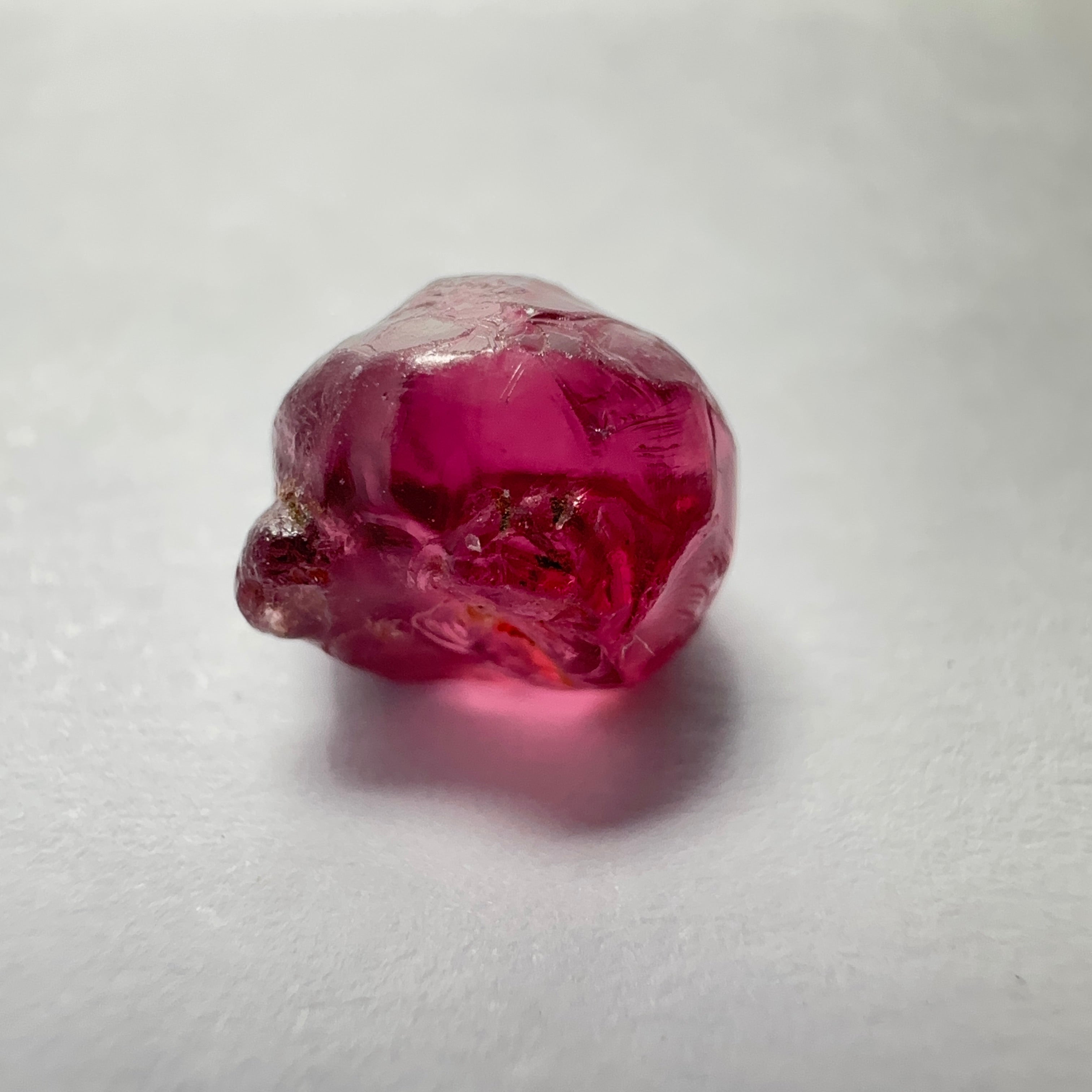 Rhodolite Garnet Colour Shifting, 3.71ct, Umba, Tanzania, Untreated Untreated. Few bubbles on the outside, rest vvs