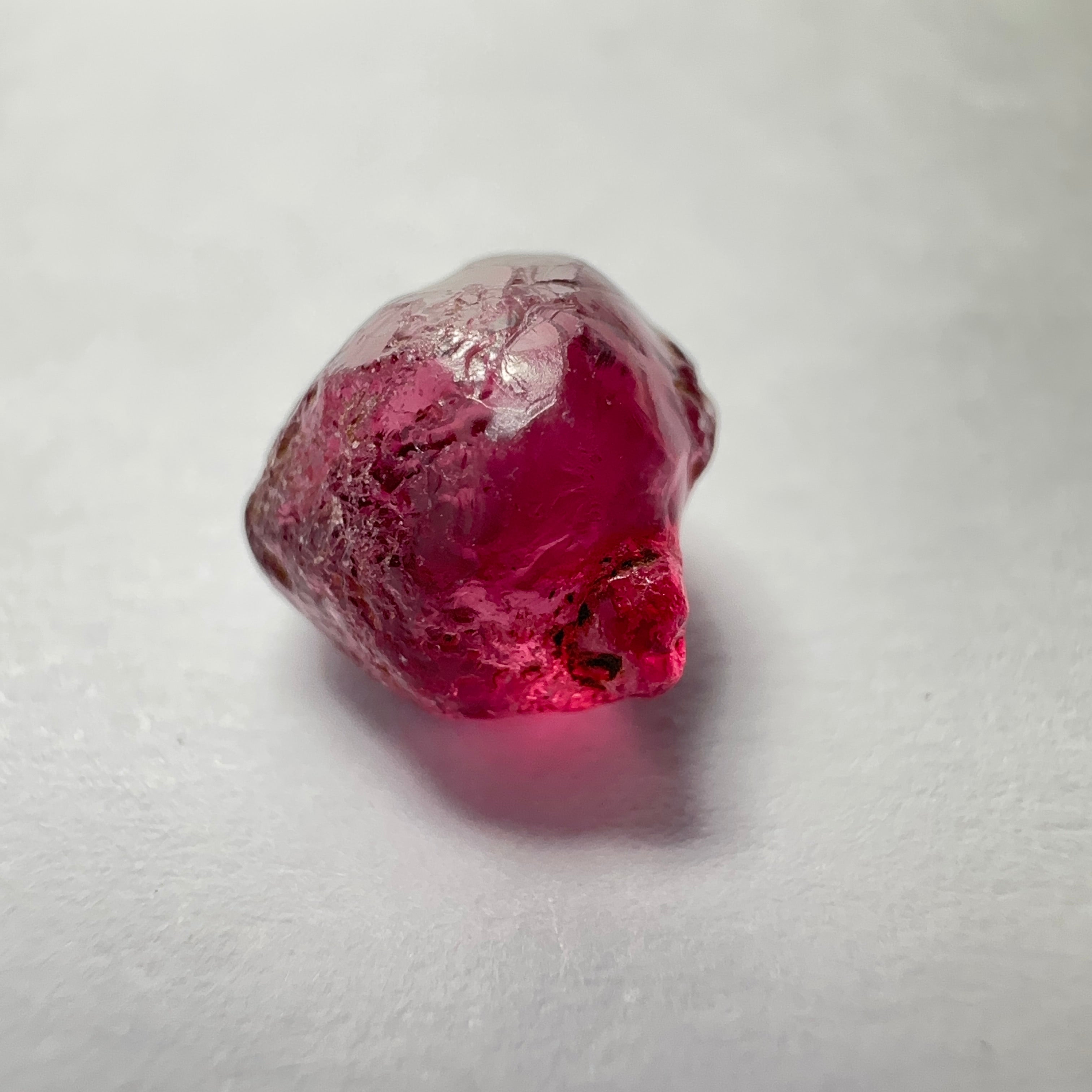 Rhodolite Garnet Colour Shifting, 3.71ct, Umba, Tanzania, Untreated Untreated. Few bubbles on the outside, rest vvs